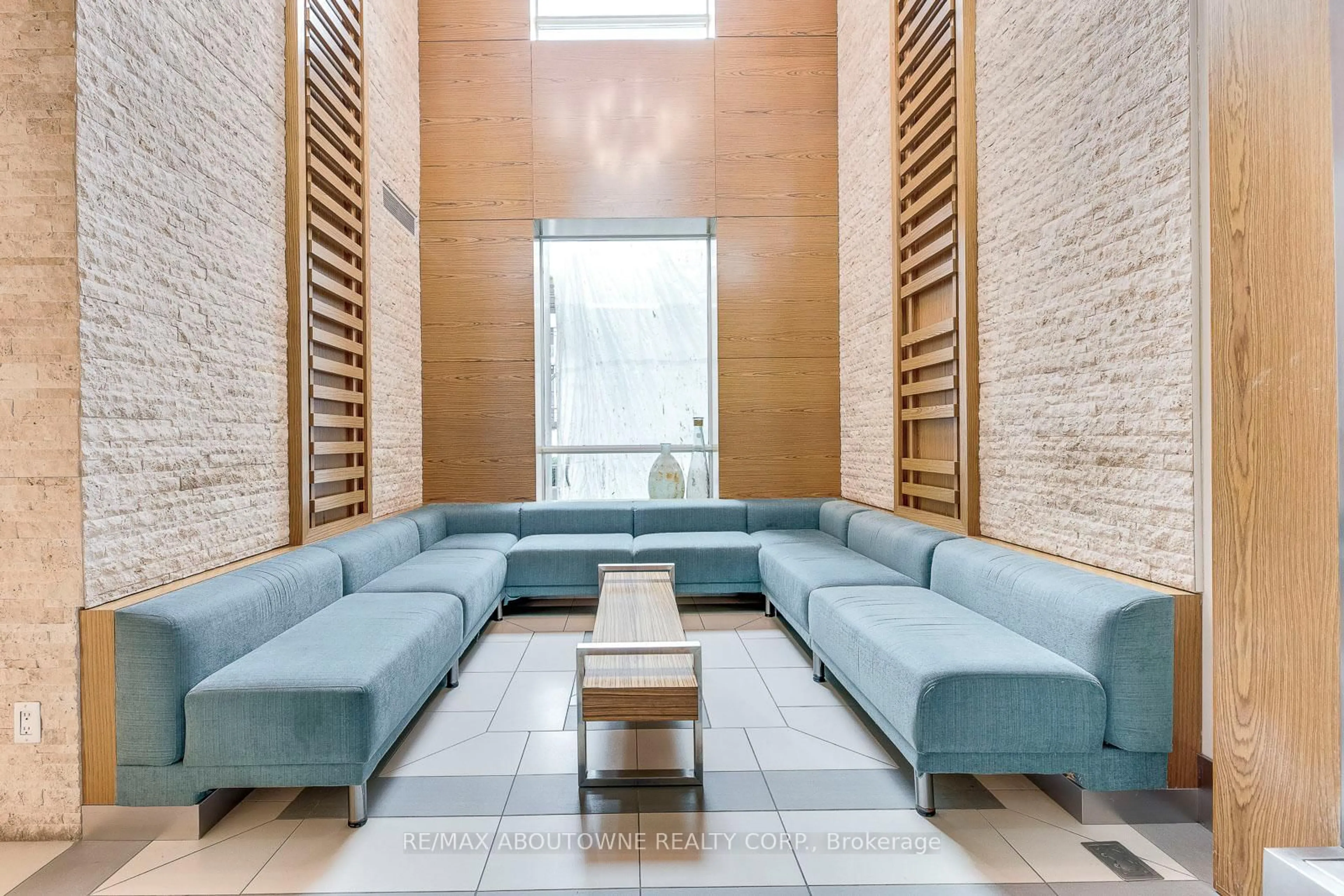 Lobby for 165 Legion Rd #2524, Toronto Ontario M8Y 0B3