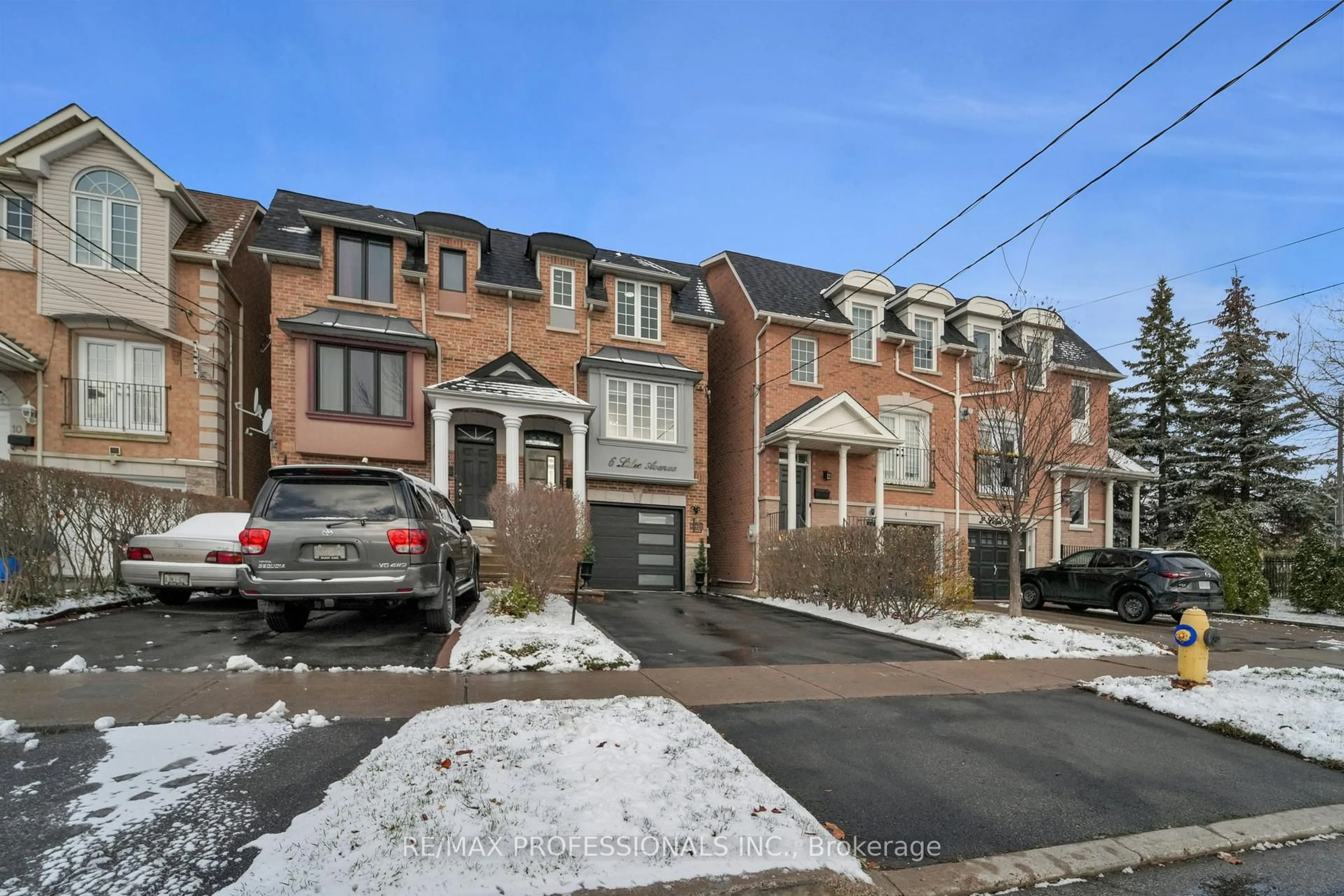 Home with brick exterior material, street for 6 Lilac Ave, Toronto Ontario M9M 1G3