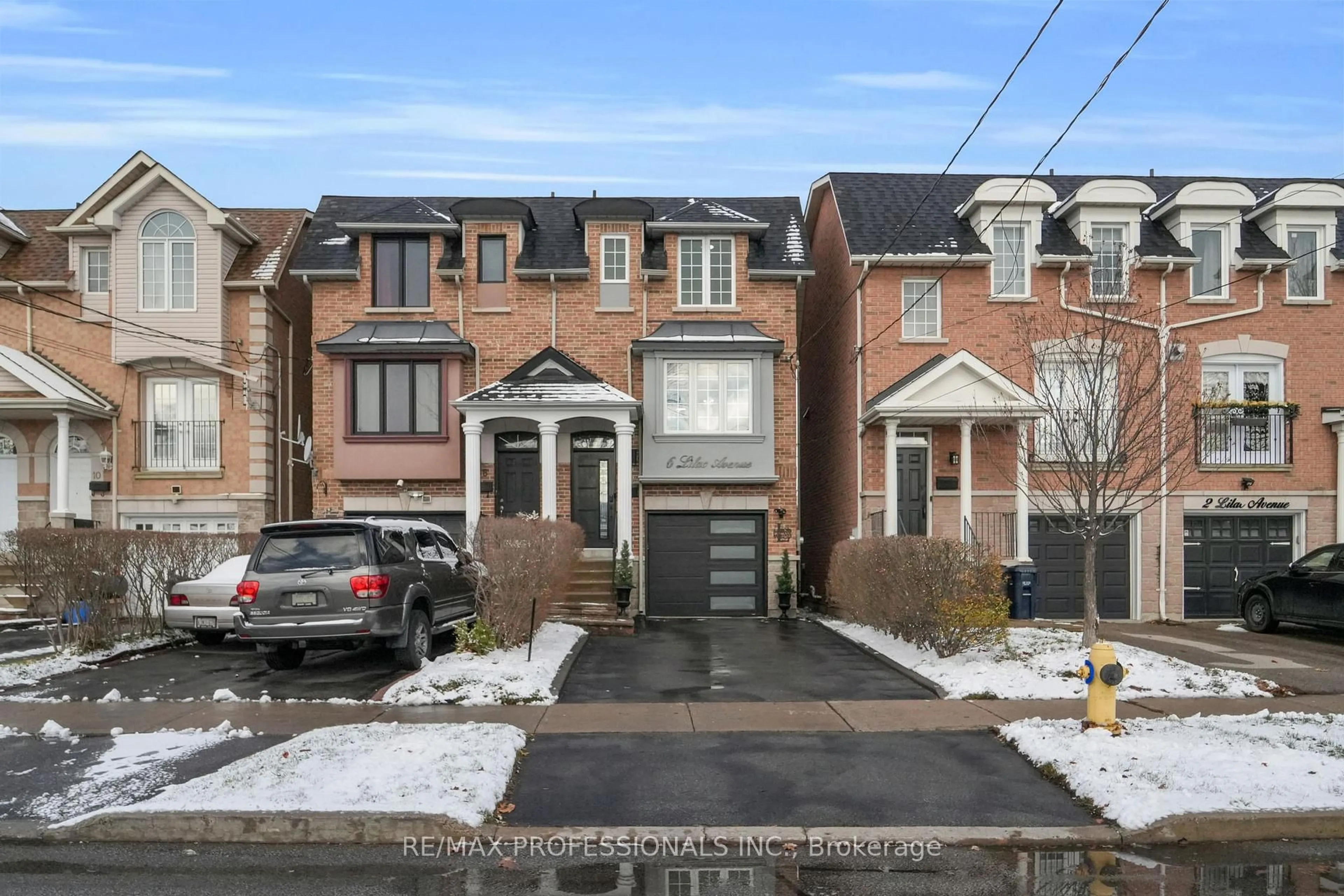 Home with brick exterior material, street for 6 Lilac Ave, Toronto Ontario M9M 1G3