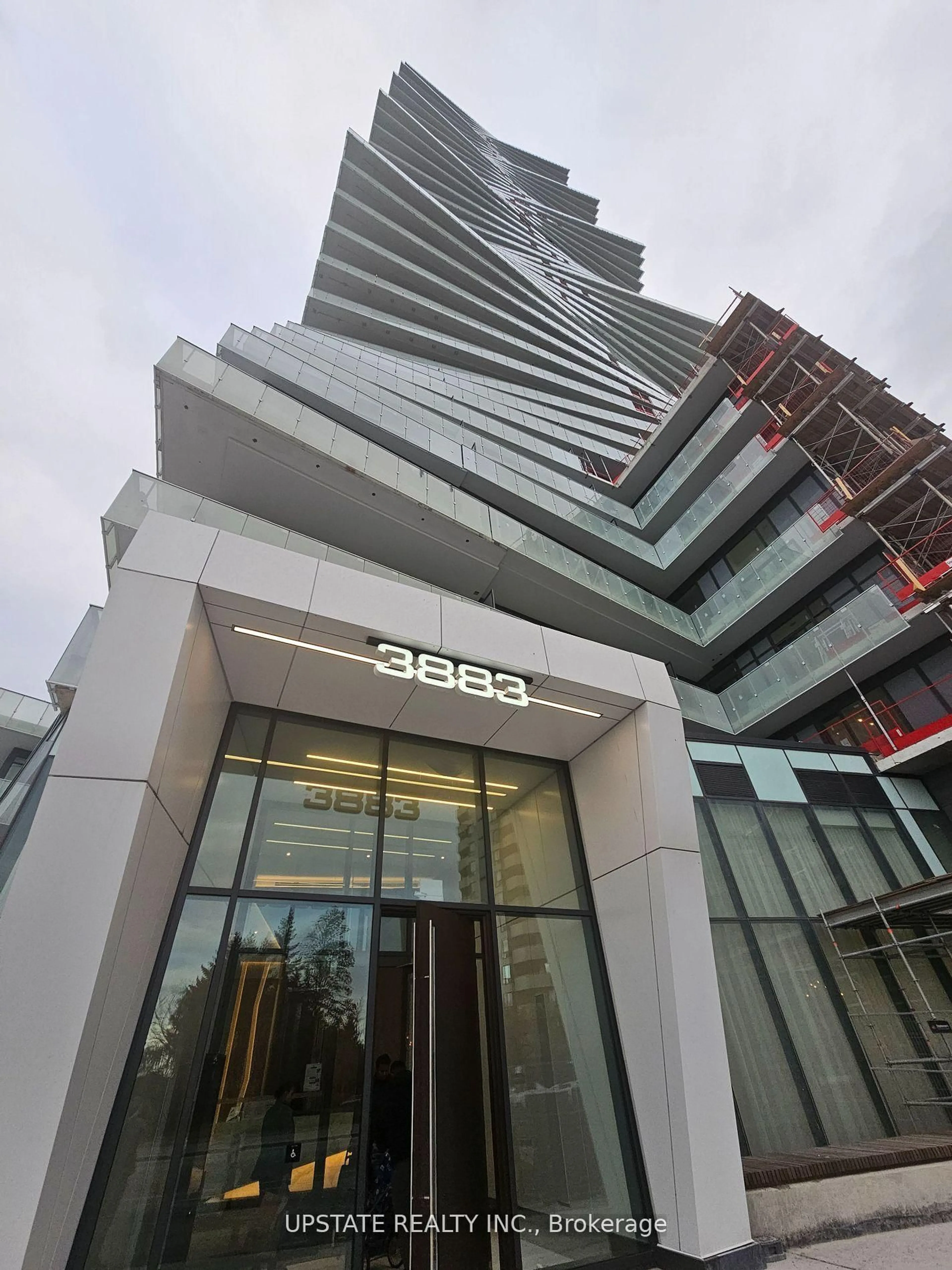 Indoor foyer for 3883 Quartz Rd #5702, Mississauga Ontario L5B 0M4