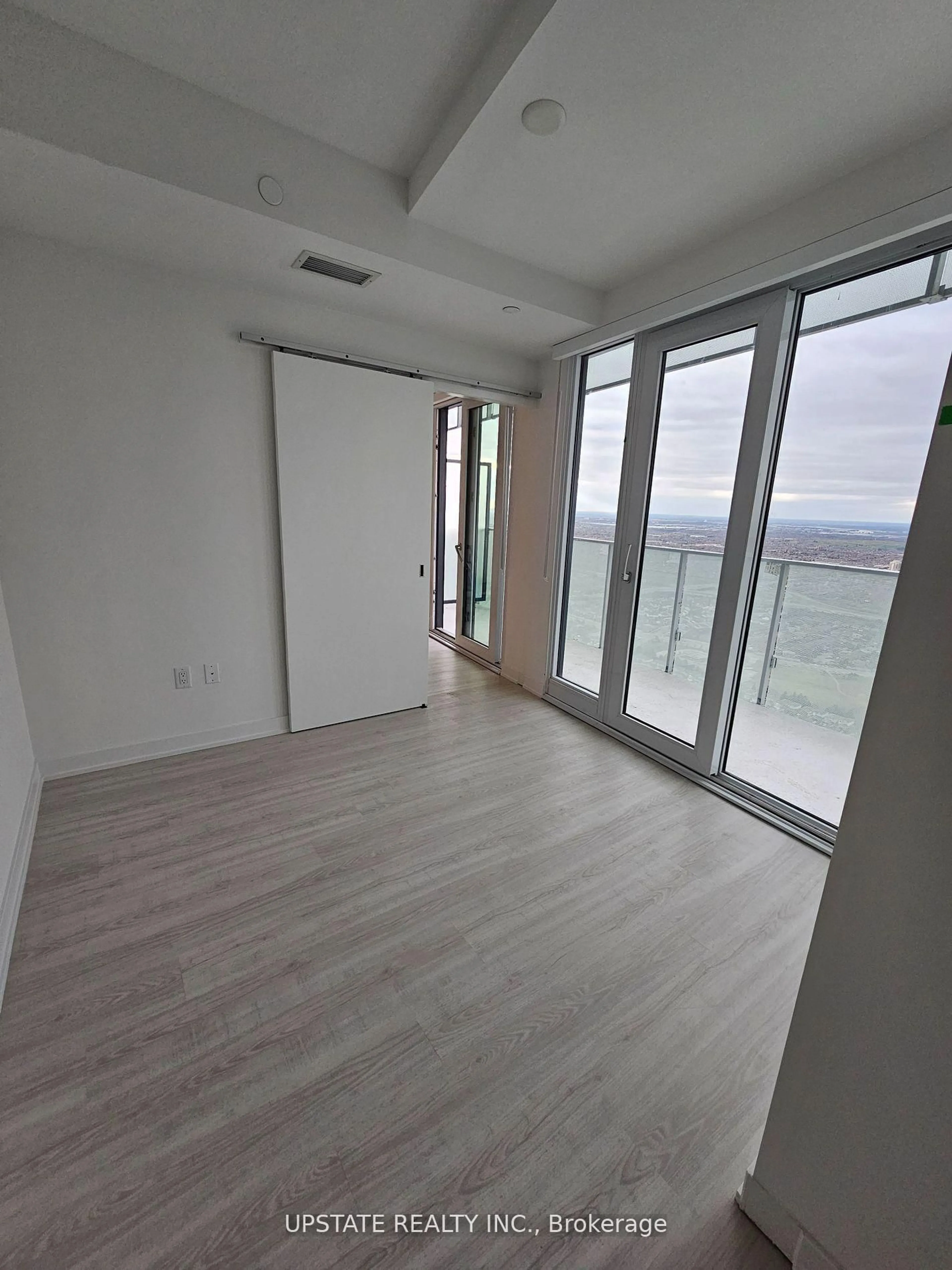 A pic of a room for 3883 Quartz Rd #5702, Mississauga Ontario L5B 0M4