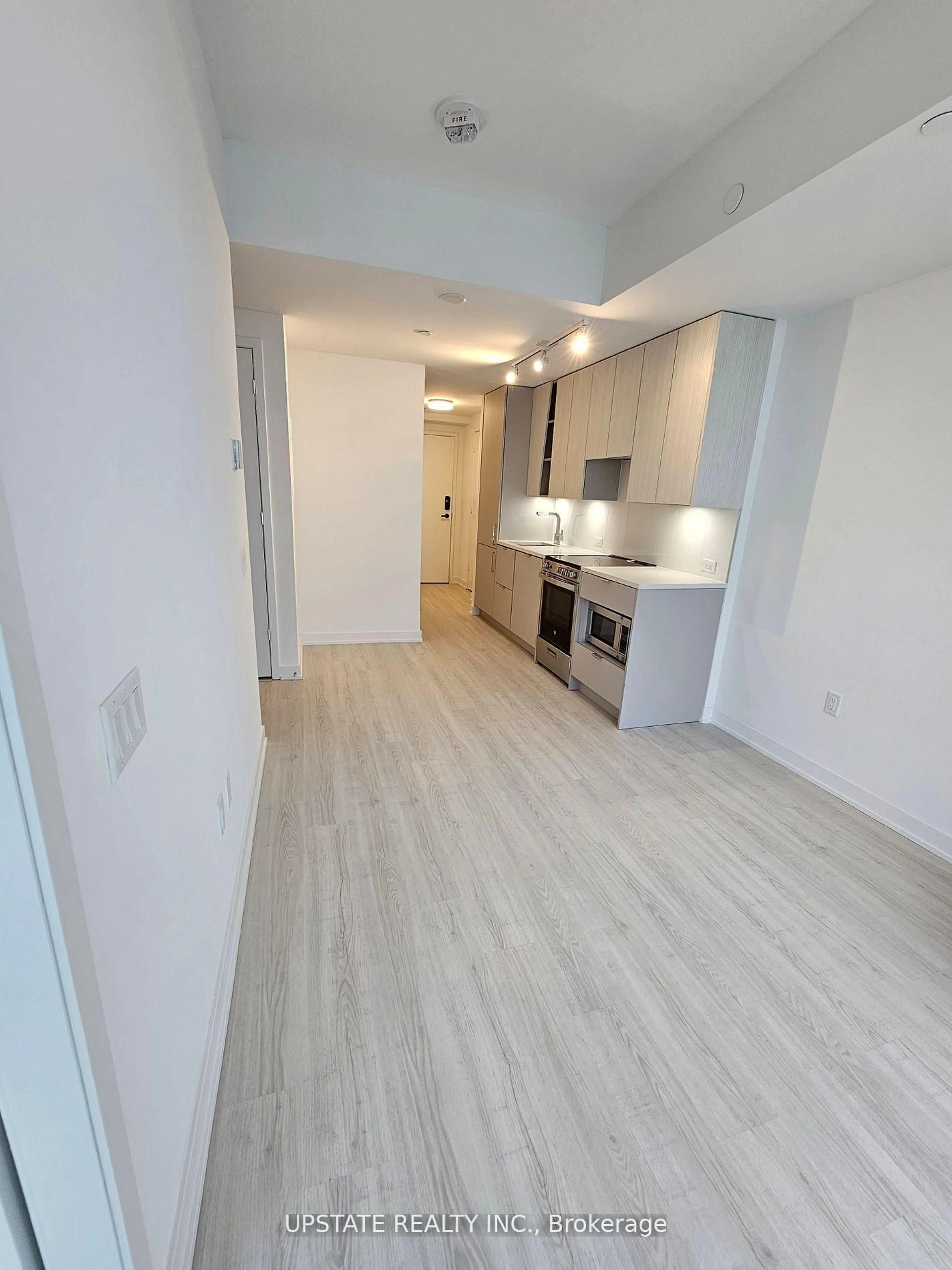 A pic of a room for 3883 Quartz Rd #5702, Mississauga Ontario L5B 0M4