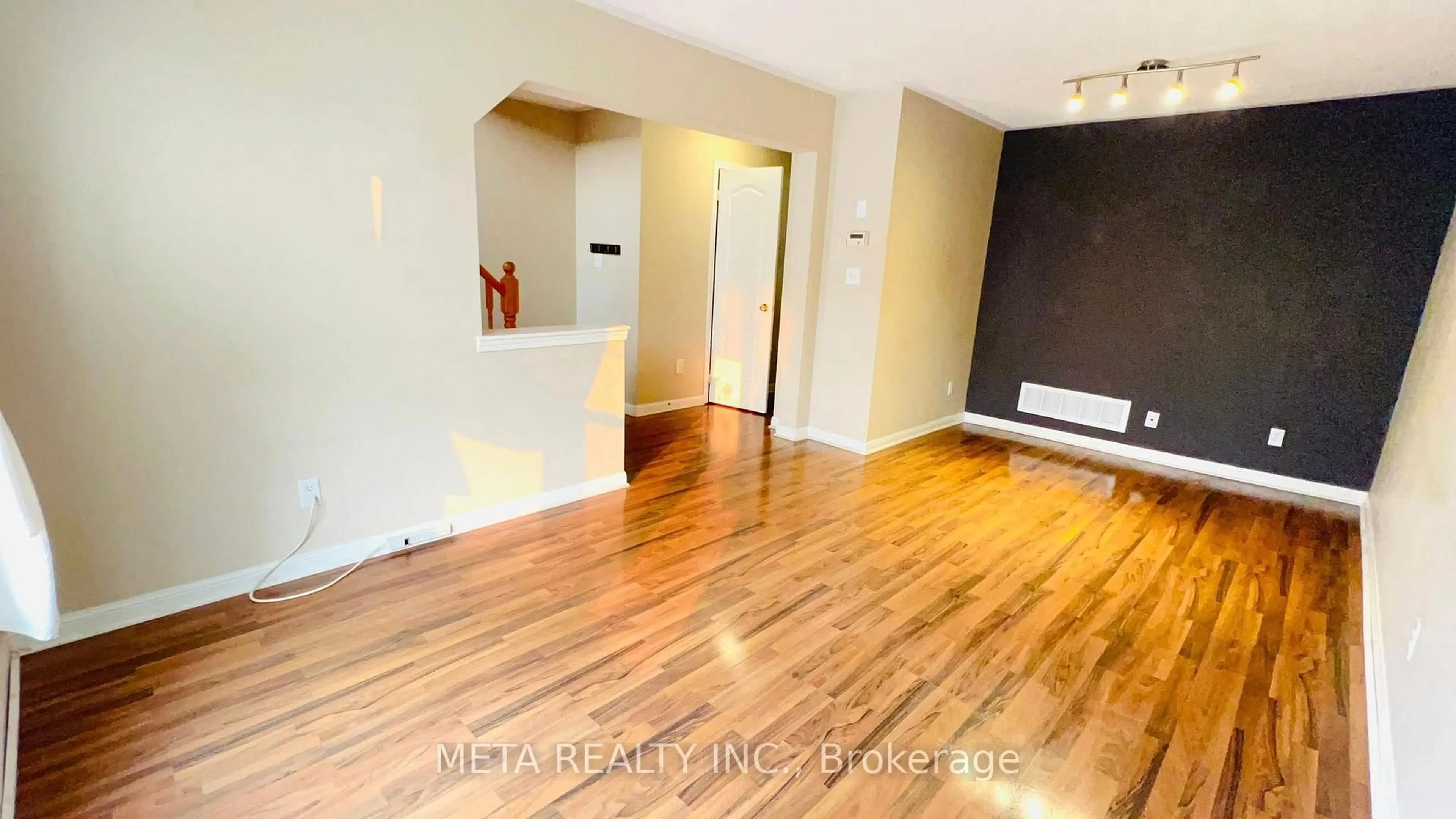 A pic of a room for 5980 Whitehorn Ave #156, Mississauga Ontario L5V 2Y2