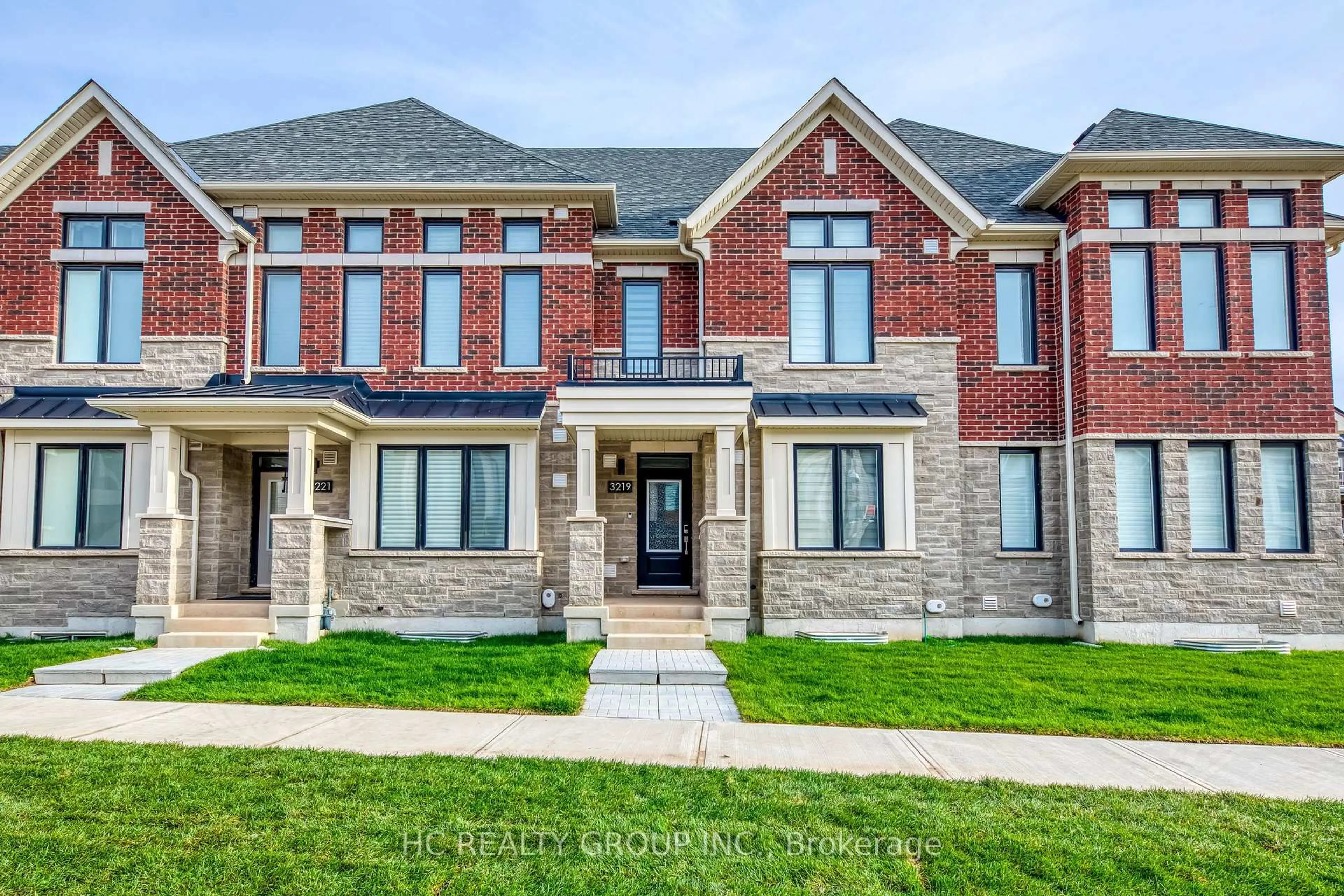 Home with brick exterior material, street for 3219 Crystal Dr, Oakville Ontario L6M 5S8