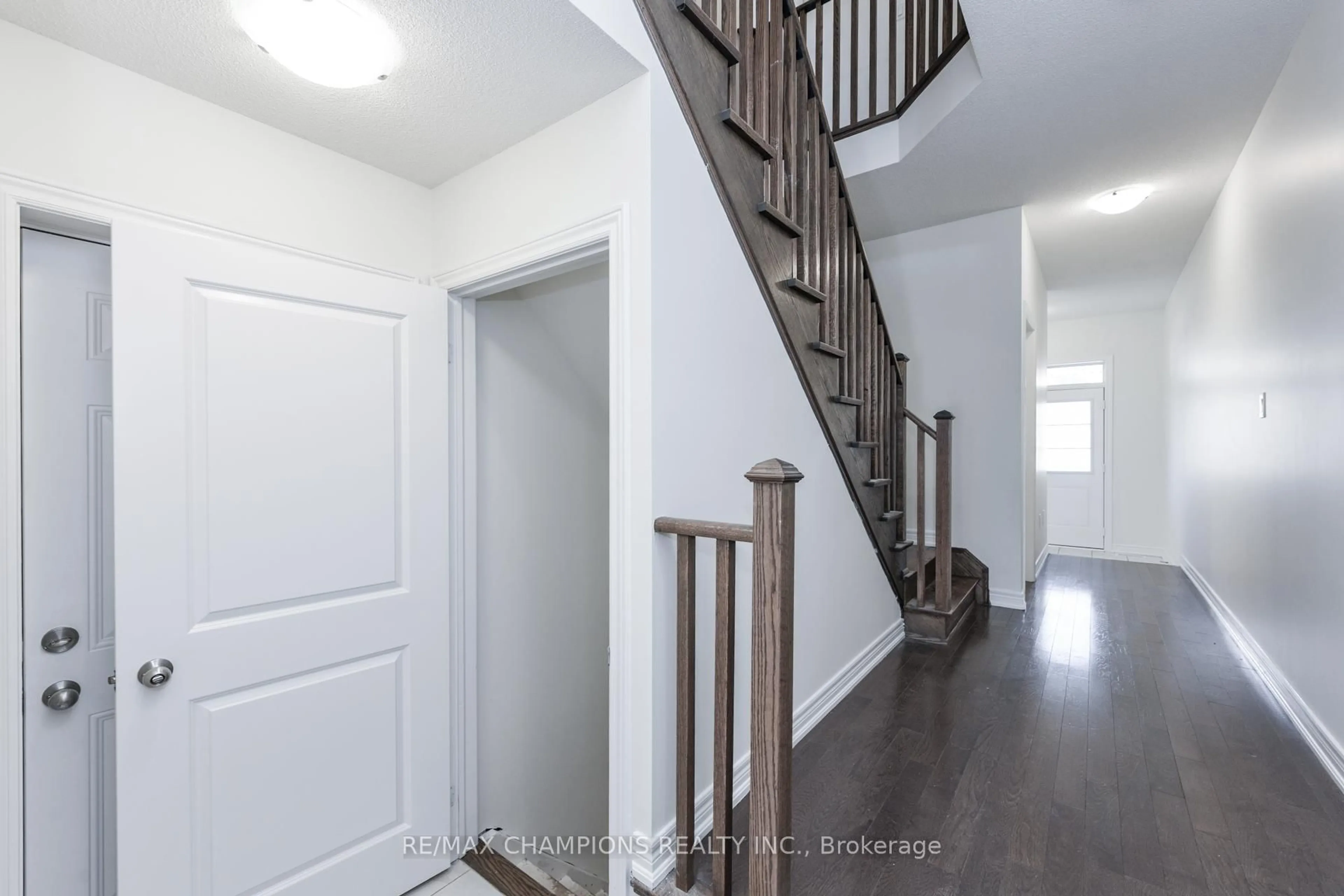 Unknown for 121 Adventura Rd, Brampton Ontario L7A 0B7