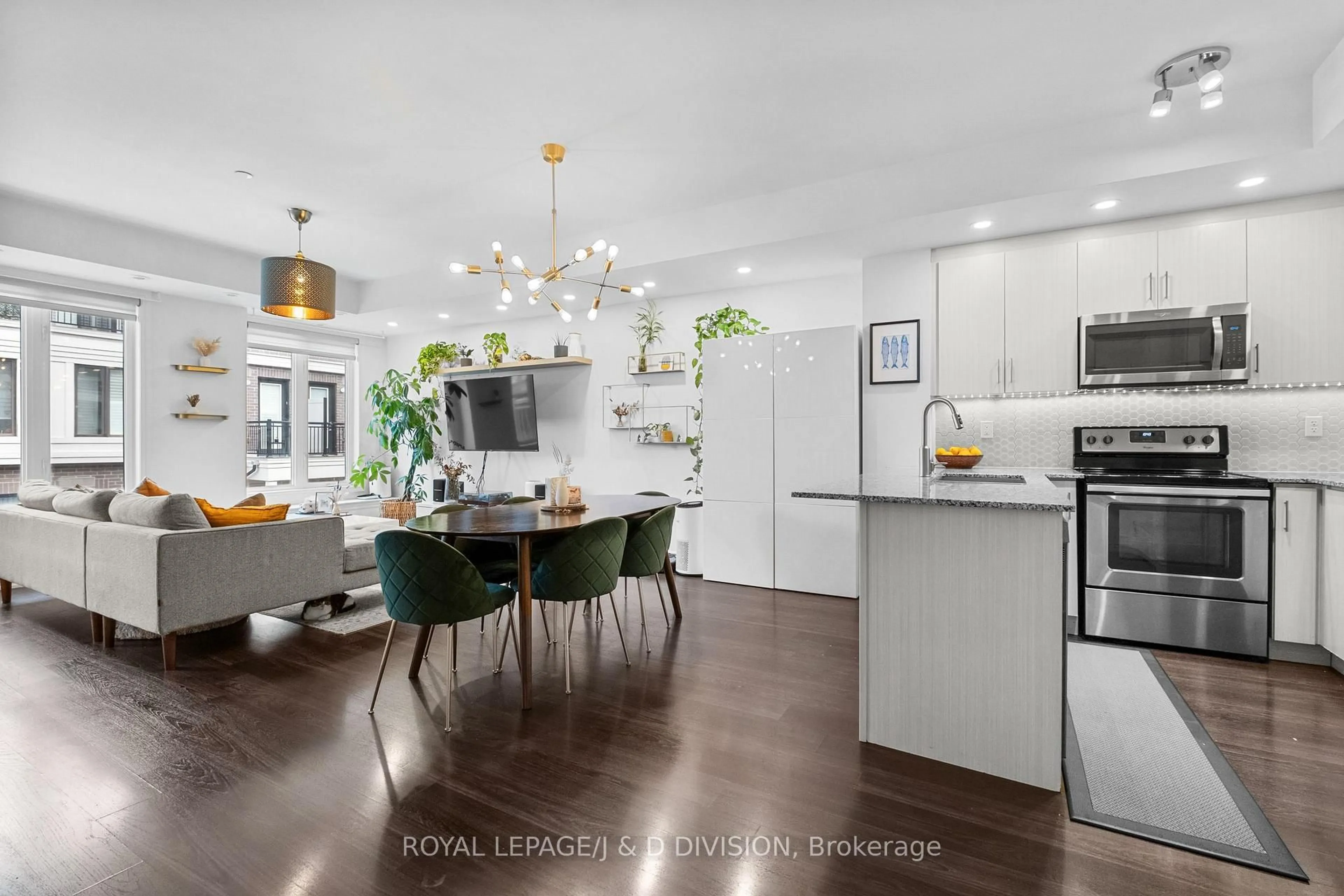 Open concept kitchen, unknown for 120 Long Branch Ave #TH4, Toronto Ontario M8W 0B1