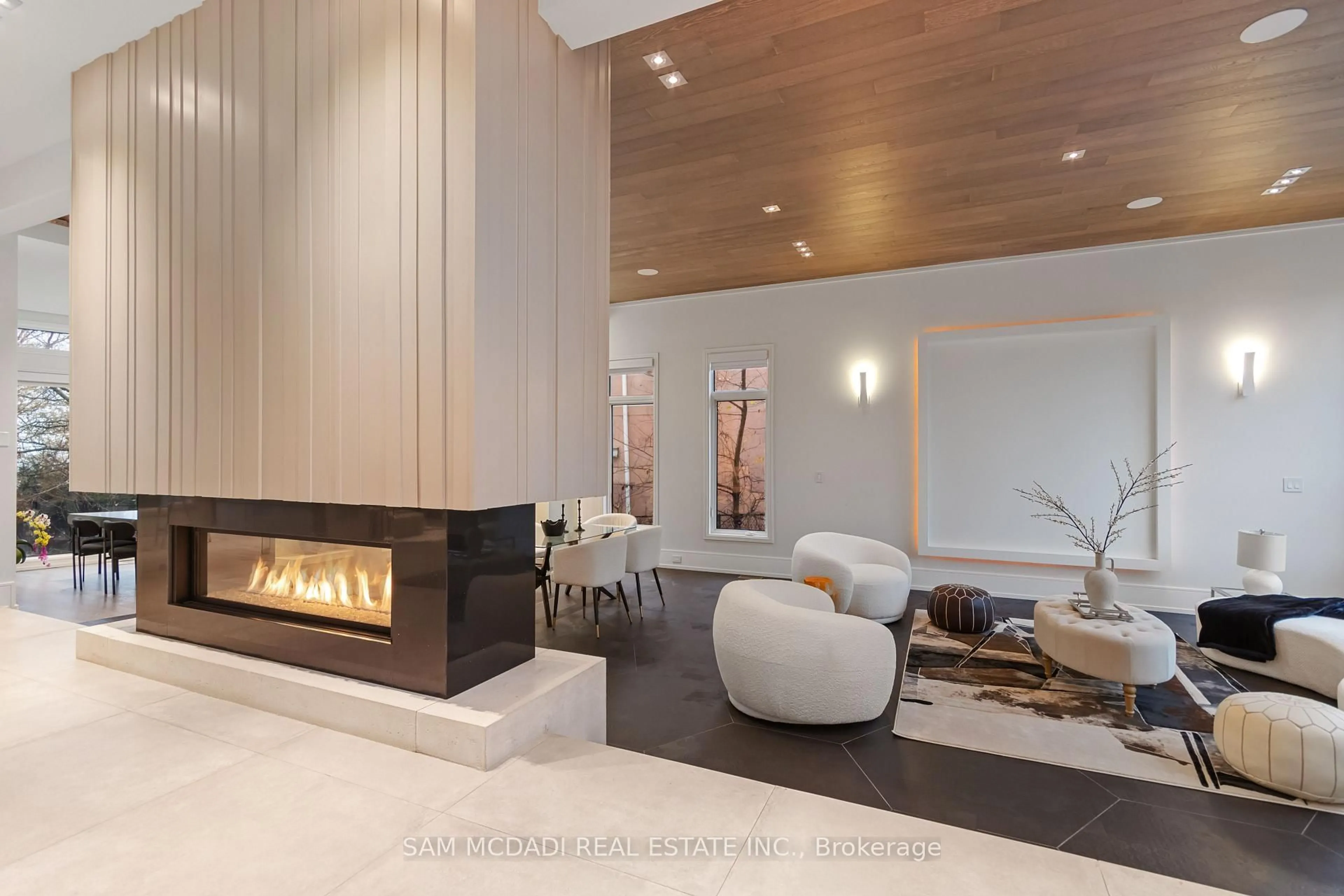 Unknown for 67 Lake Promenade, Toronto Ontario M8W 1A2