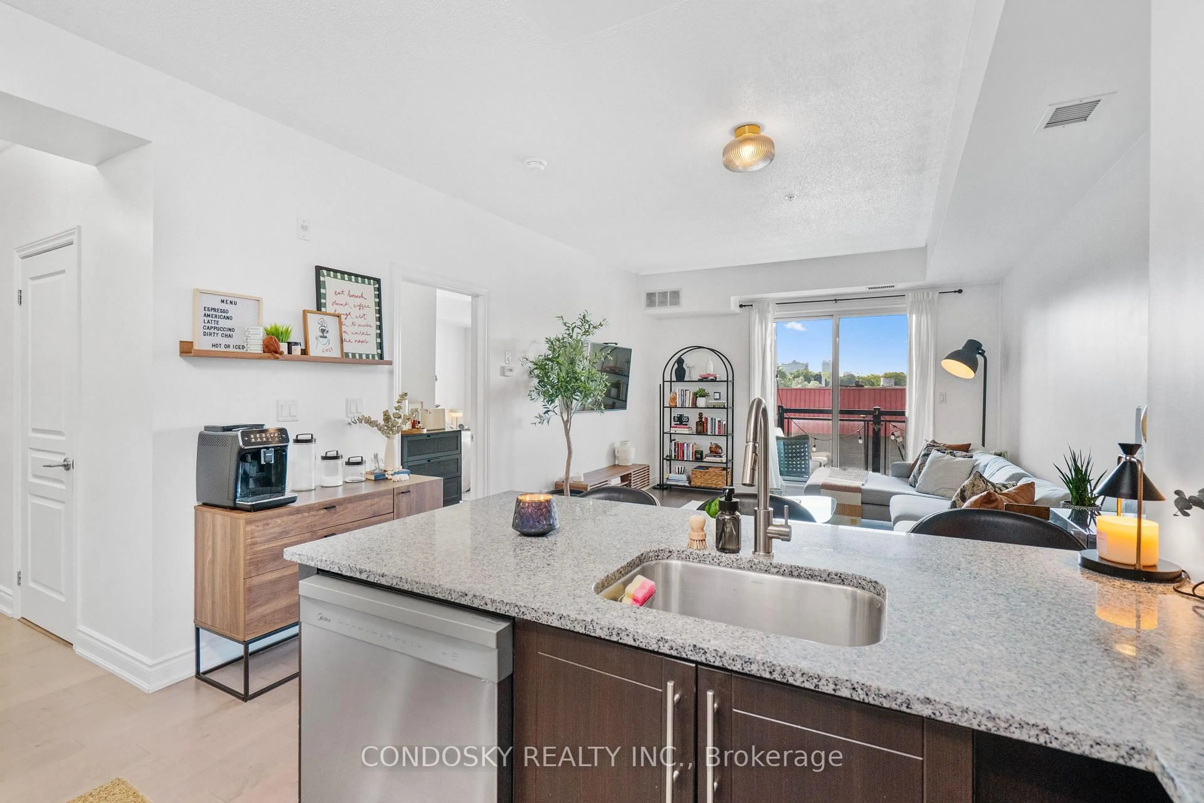 Open concept kitchen, unknown for 3170 Erin Mills Pkwy #311, Mississauga Ontario L5L 0B6