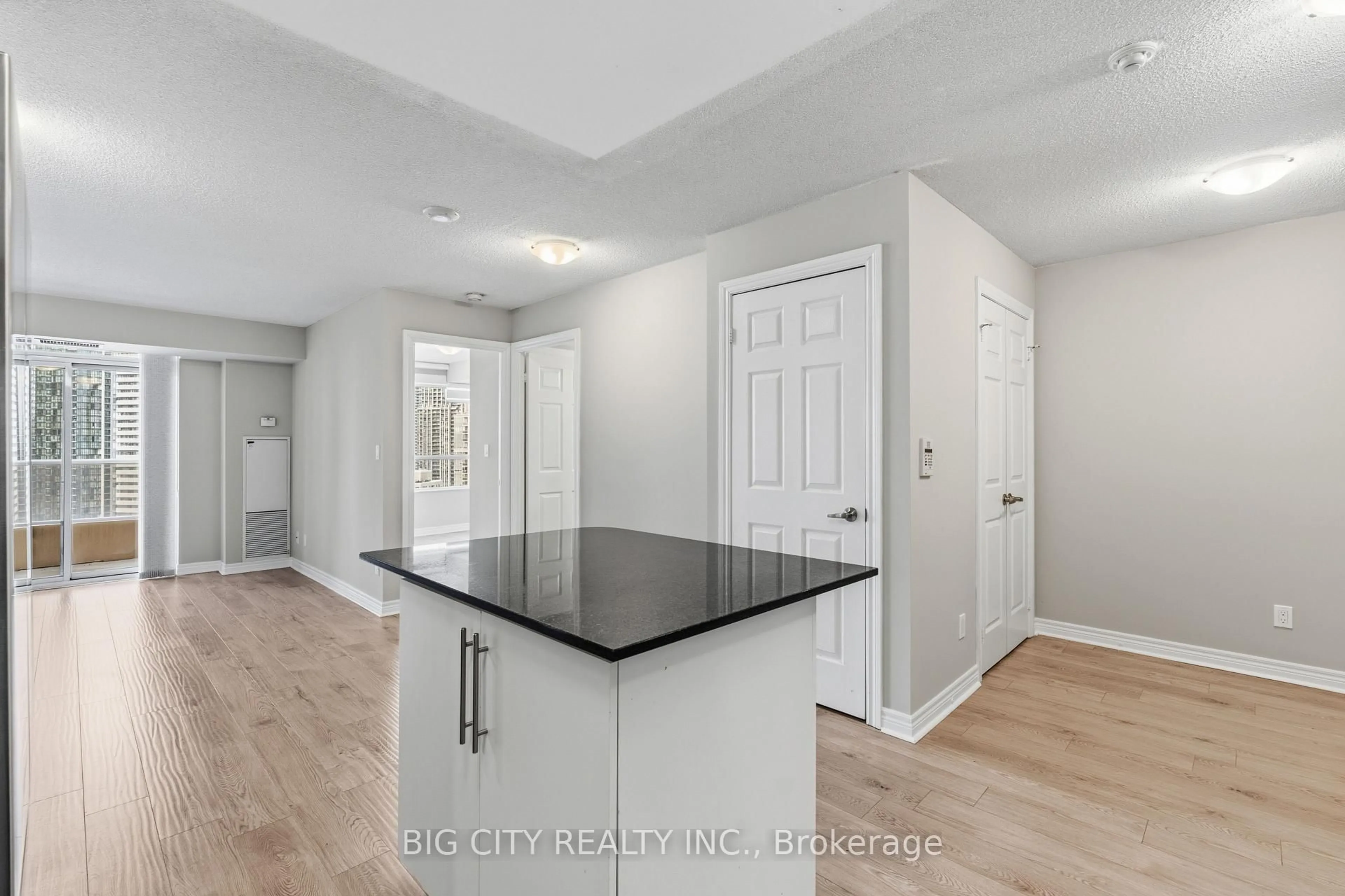 Open concept kitchen, unknown for 310 Burnhamthorpe Rd #2701, Mississauga Ontario L5B 4P9