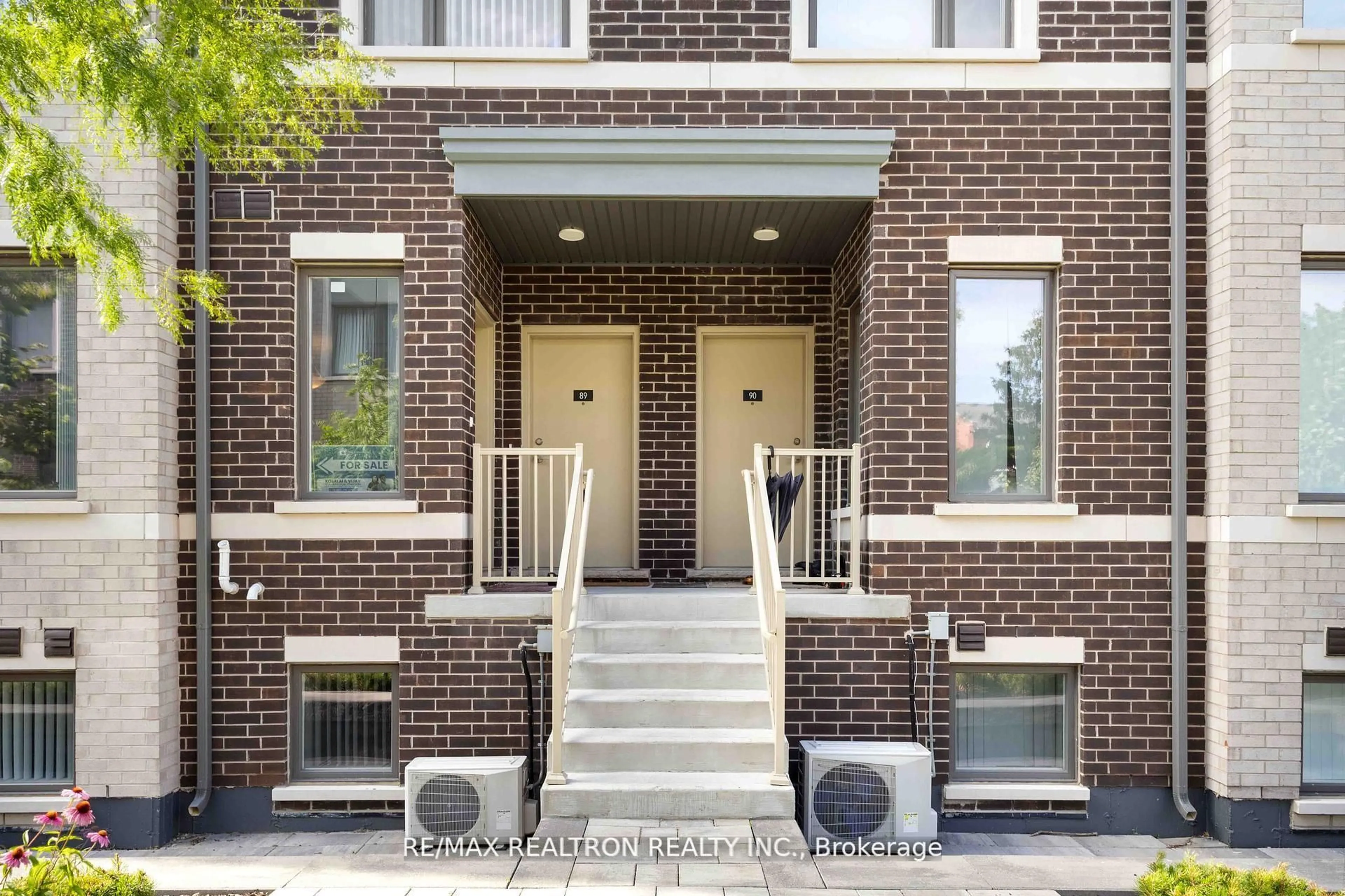 Home with brick exterior material, street for 20 William Jackson Way #89, Toronto Ontario M8X 2J3
