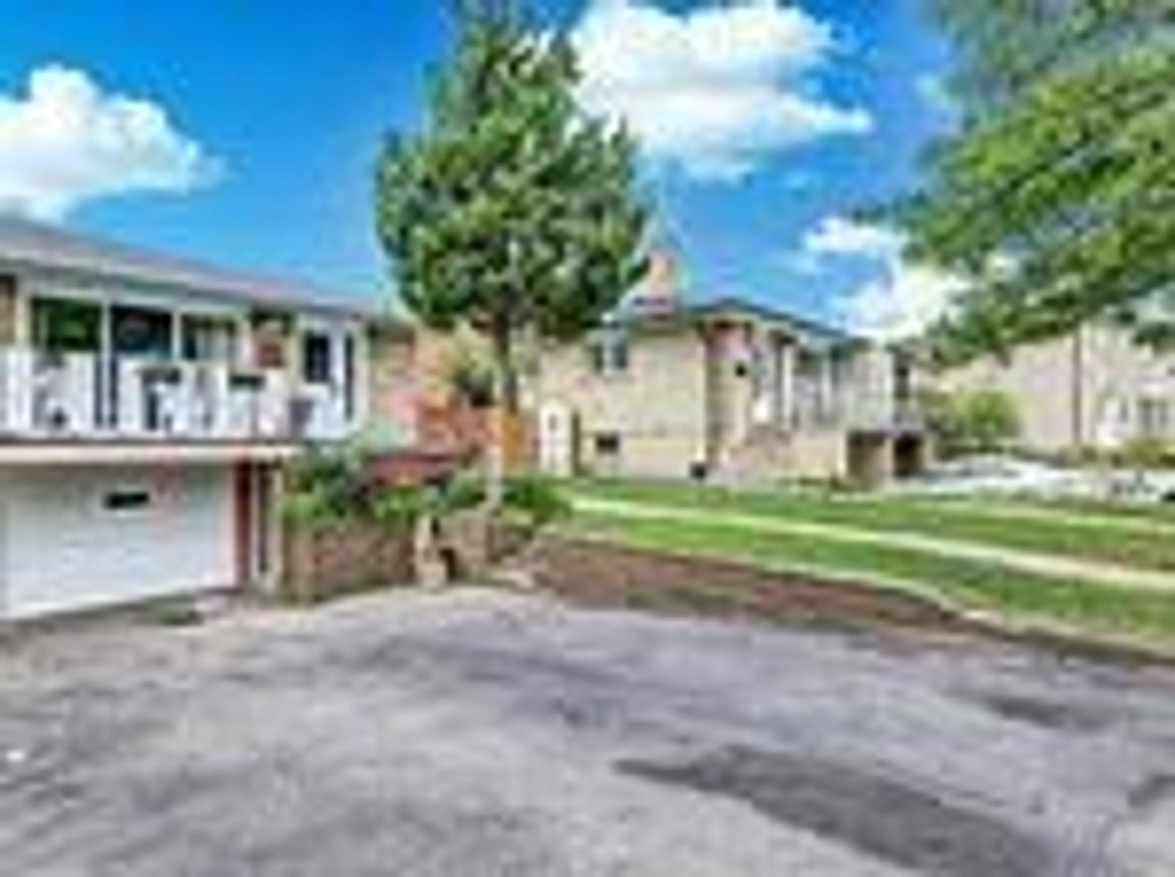 Patio, street for 1183 Forestwood Dr, Mississauga Ontario L5C 1H6