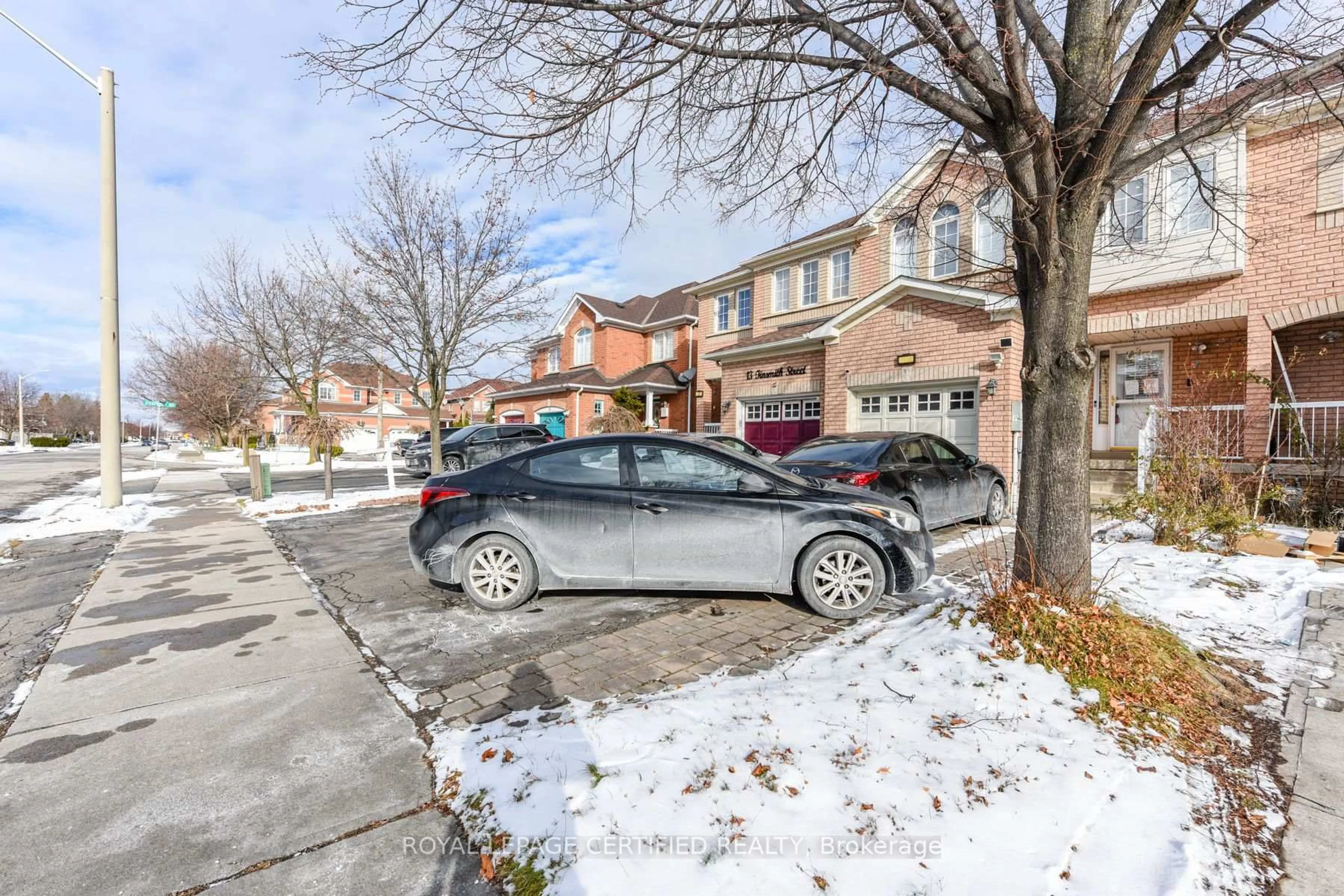 Parking for 15 Tinsmith St, Brampton Ontario L7A 1N3