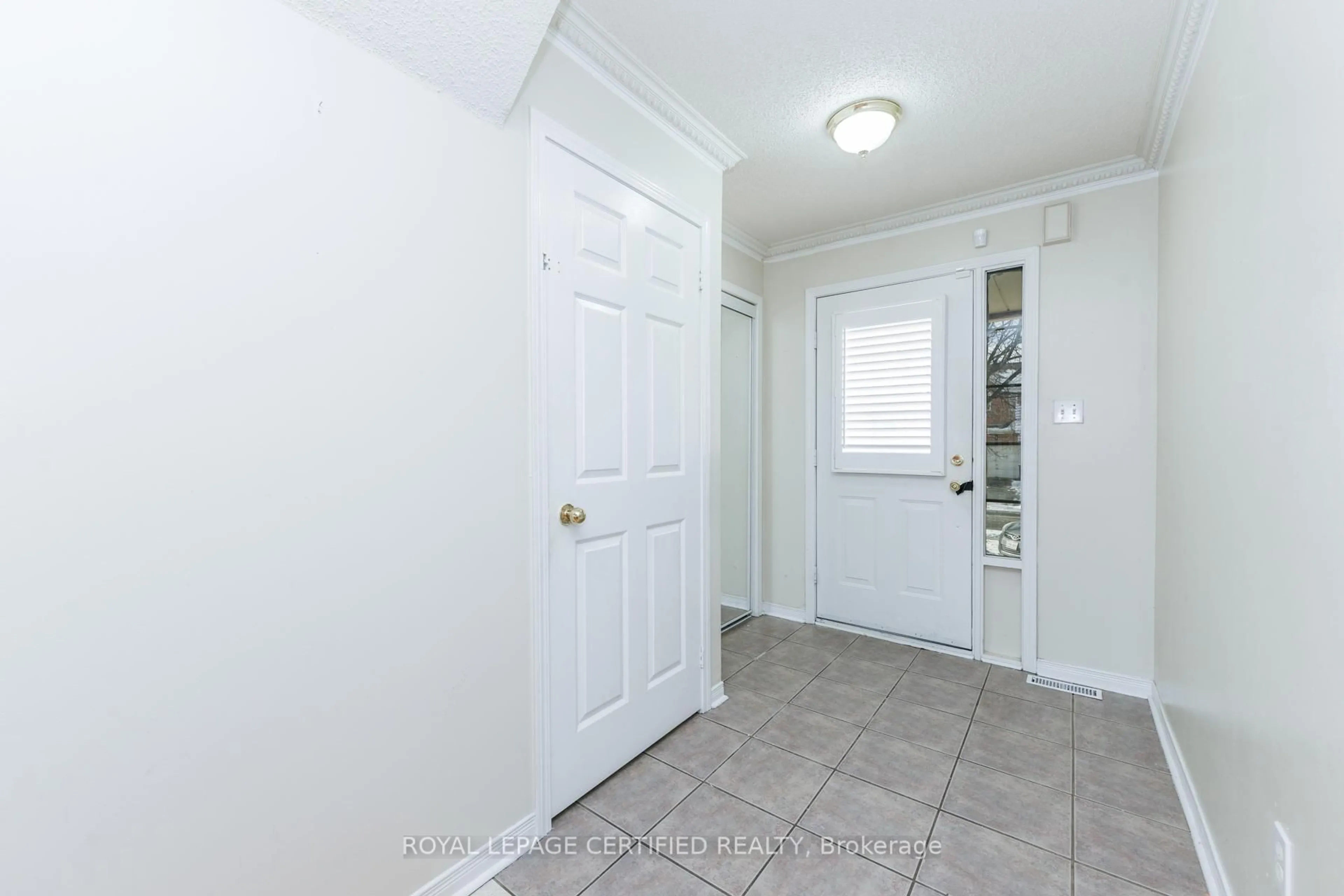 Indoor entryway for 15 Tinsmith St, Brampton Ontario L7A 1N3