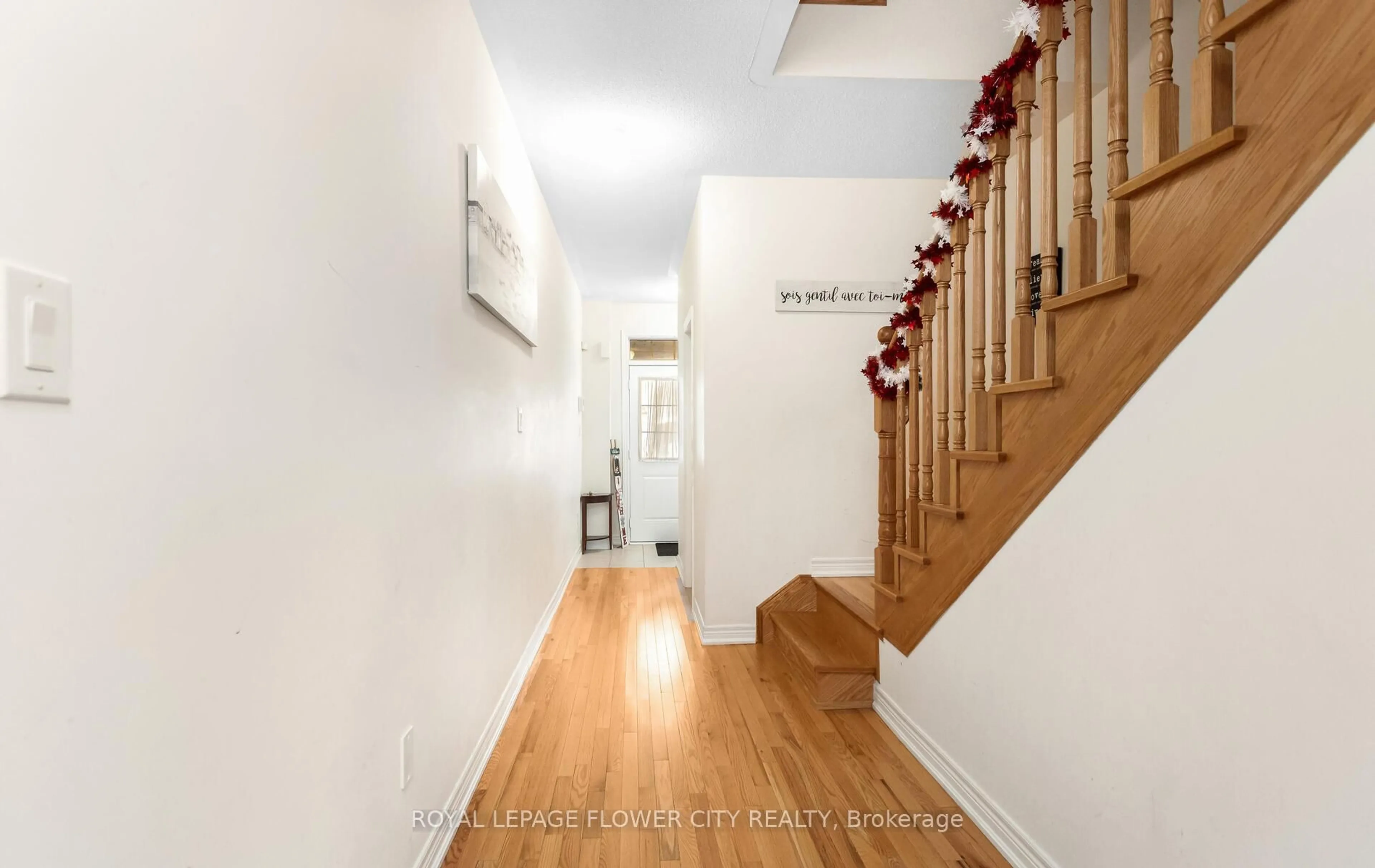 Unknown for 9 Backwater Tr, Brampton Ontario L7A 5B8