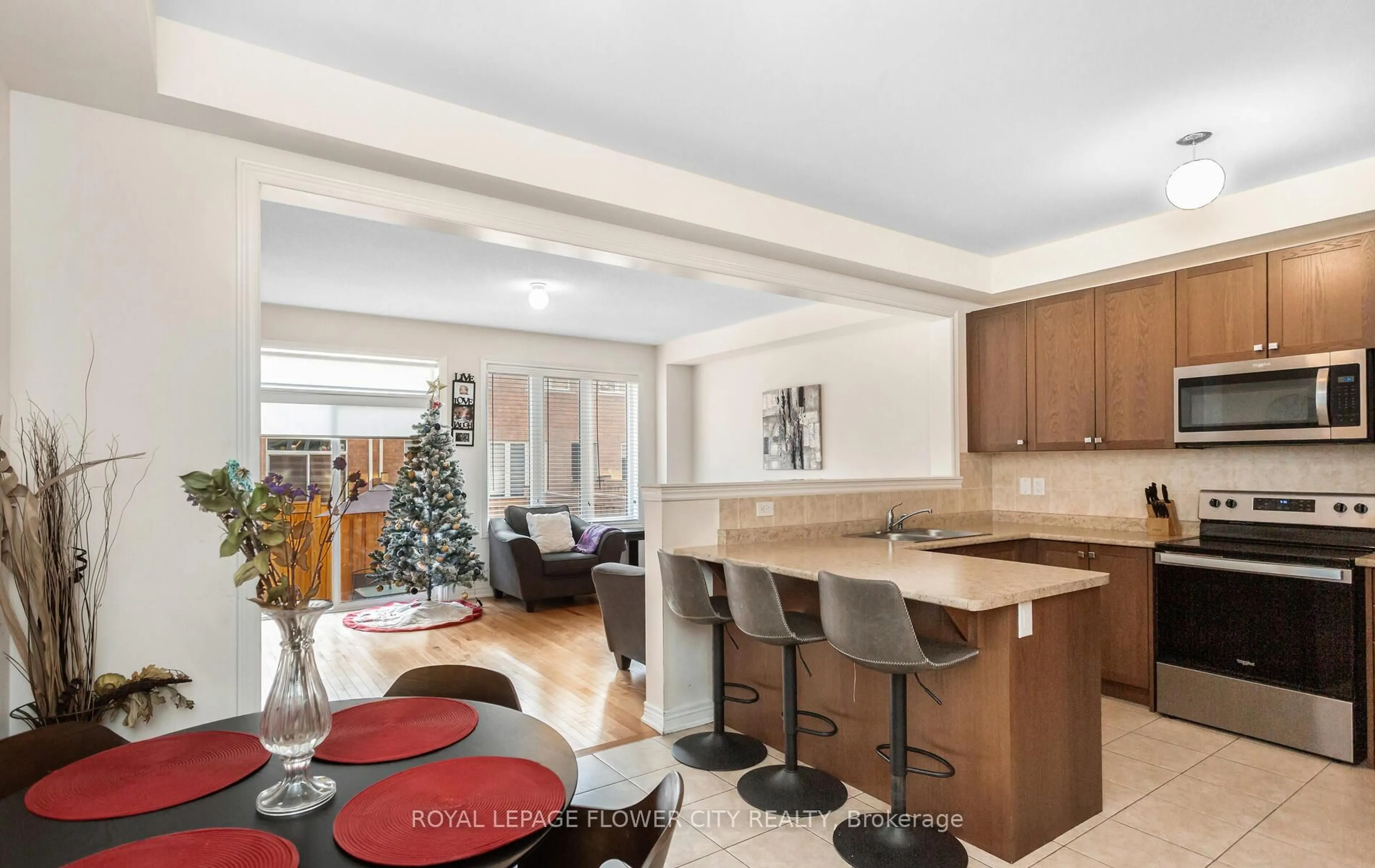 Open concept kitchen, unknown for 9 Backwater Tr, Brampton Ontario L7A 5B8