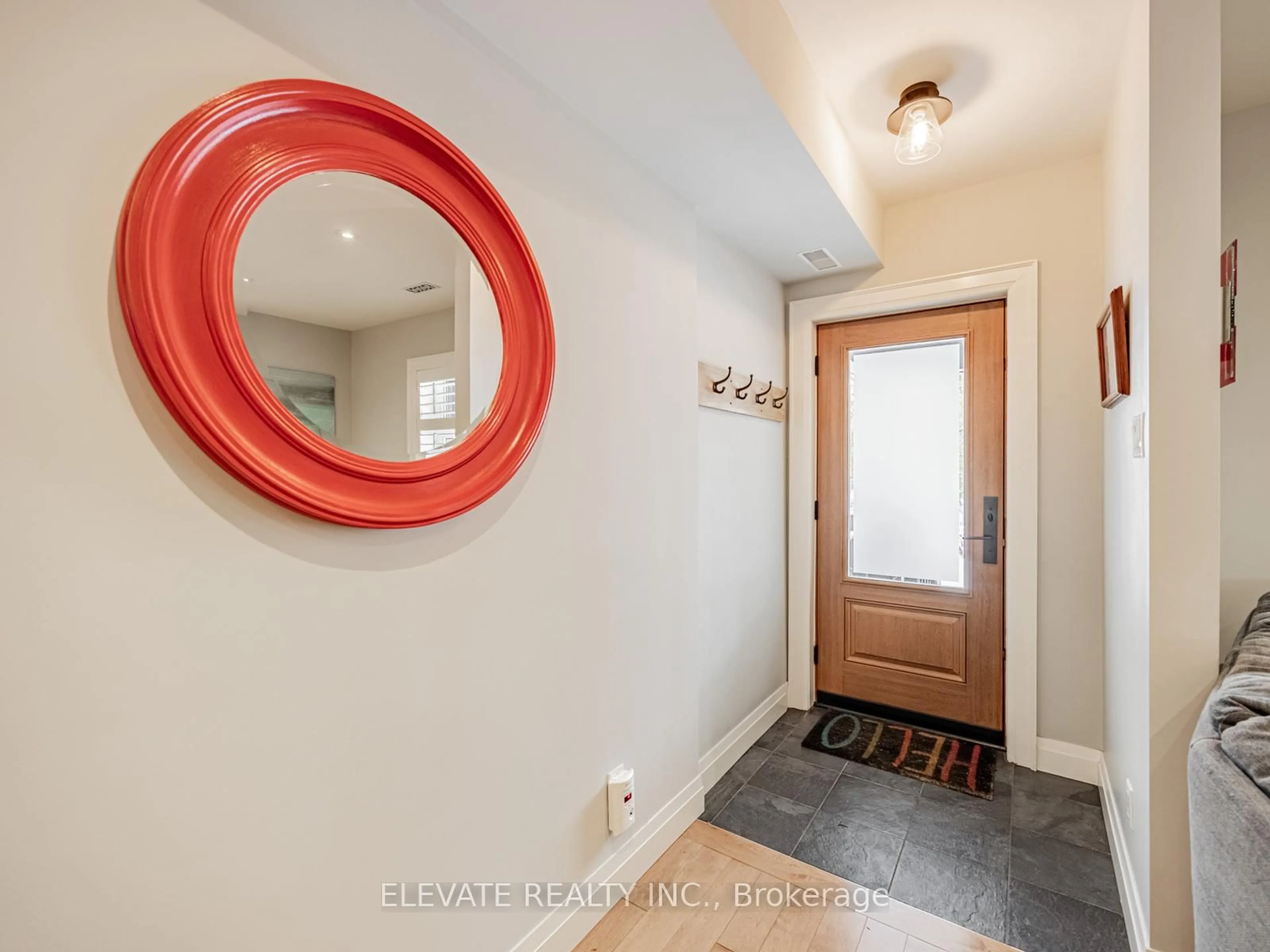 Indoor entryway for 84 Indian Rd, Toronto Ontario M6R 2V4