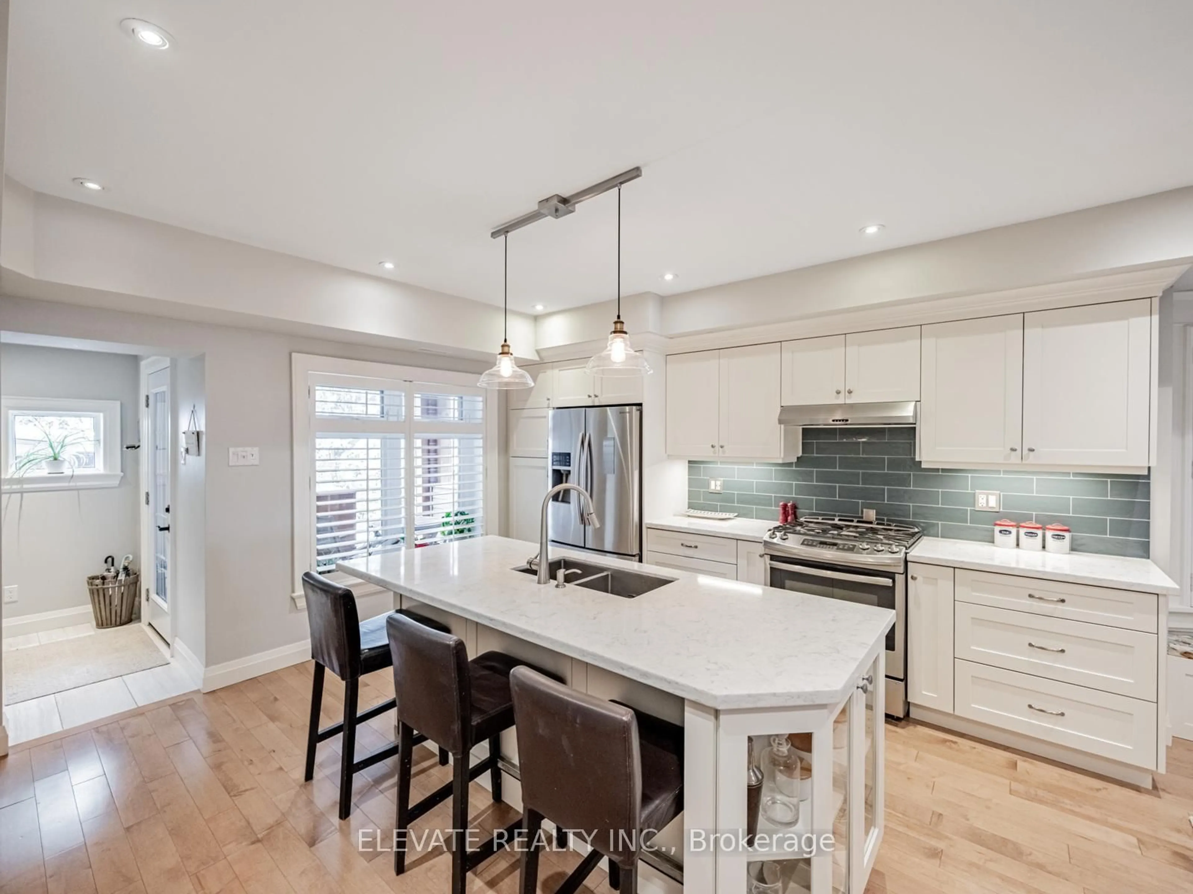 Open concept kitchen, unknown for 84 Indian Rd, Toronto Ontario M6R 2V4