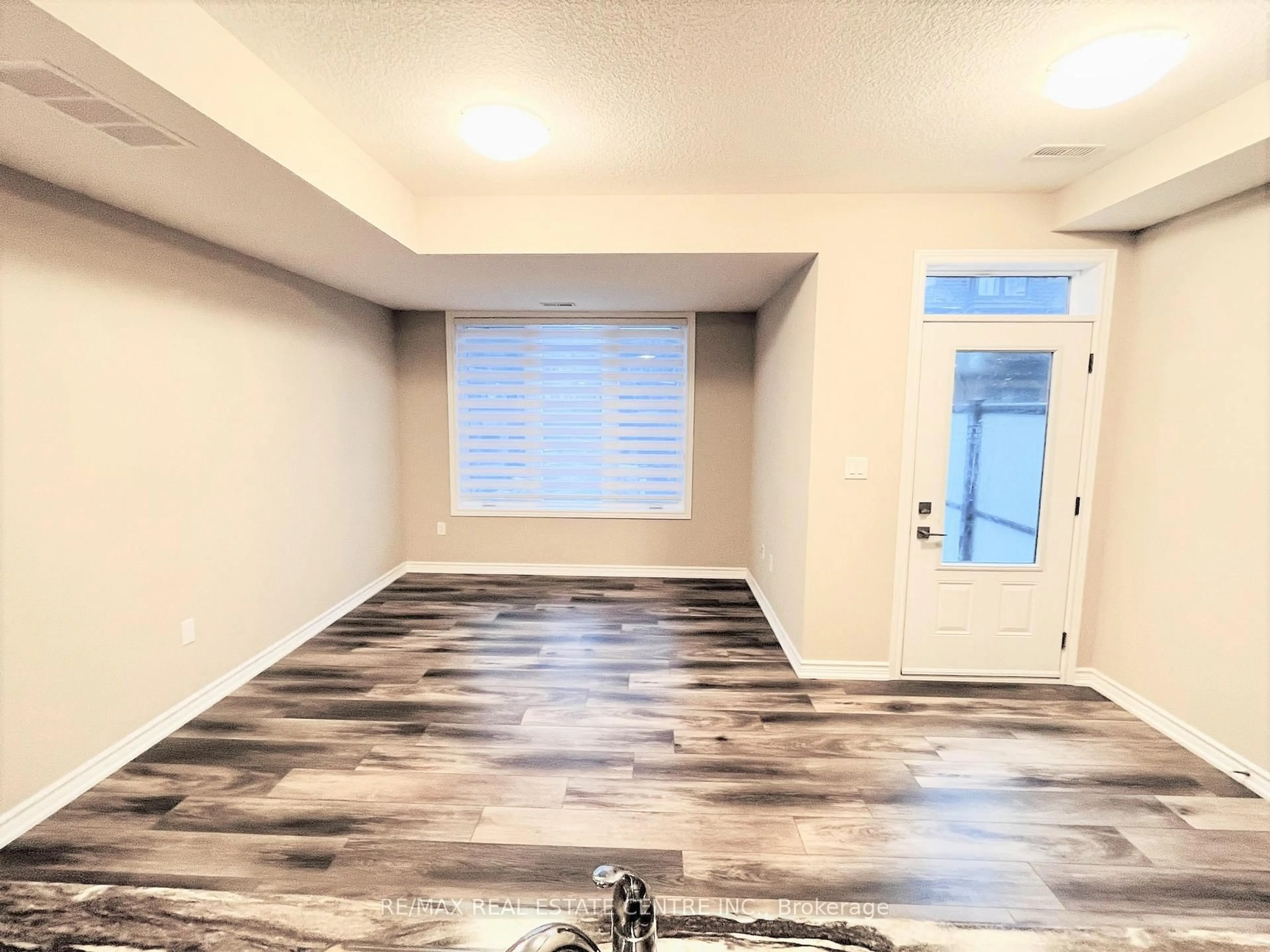 Unknown for 445 Ontario St #91, Milton Ontario L9T 9K4