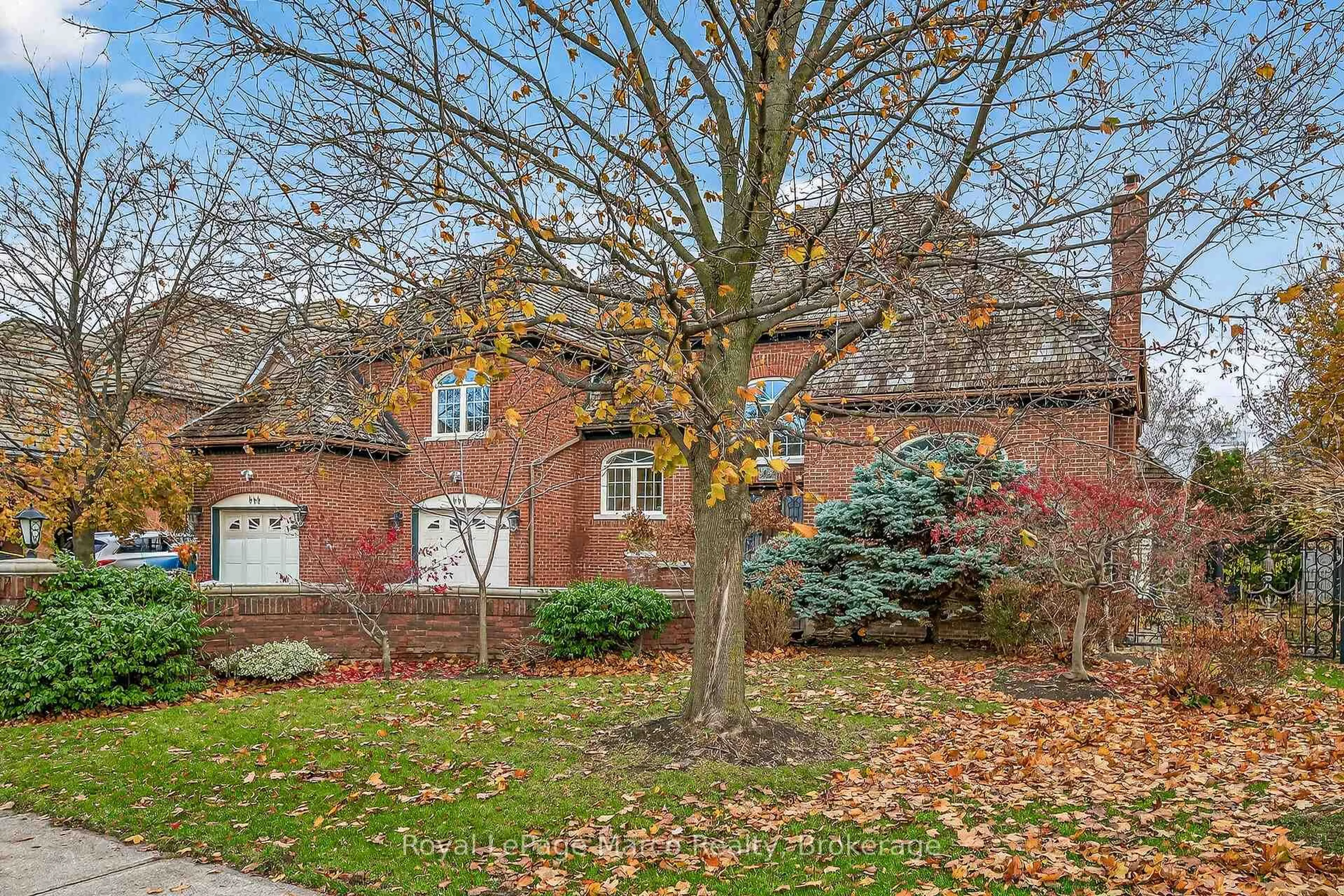Home with brick exterior material, street for 5089 Forest Hill Dr, Mississauga Ontario L5M 5A2