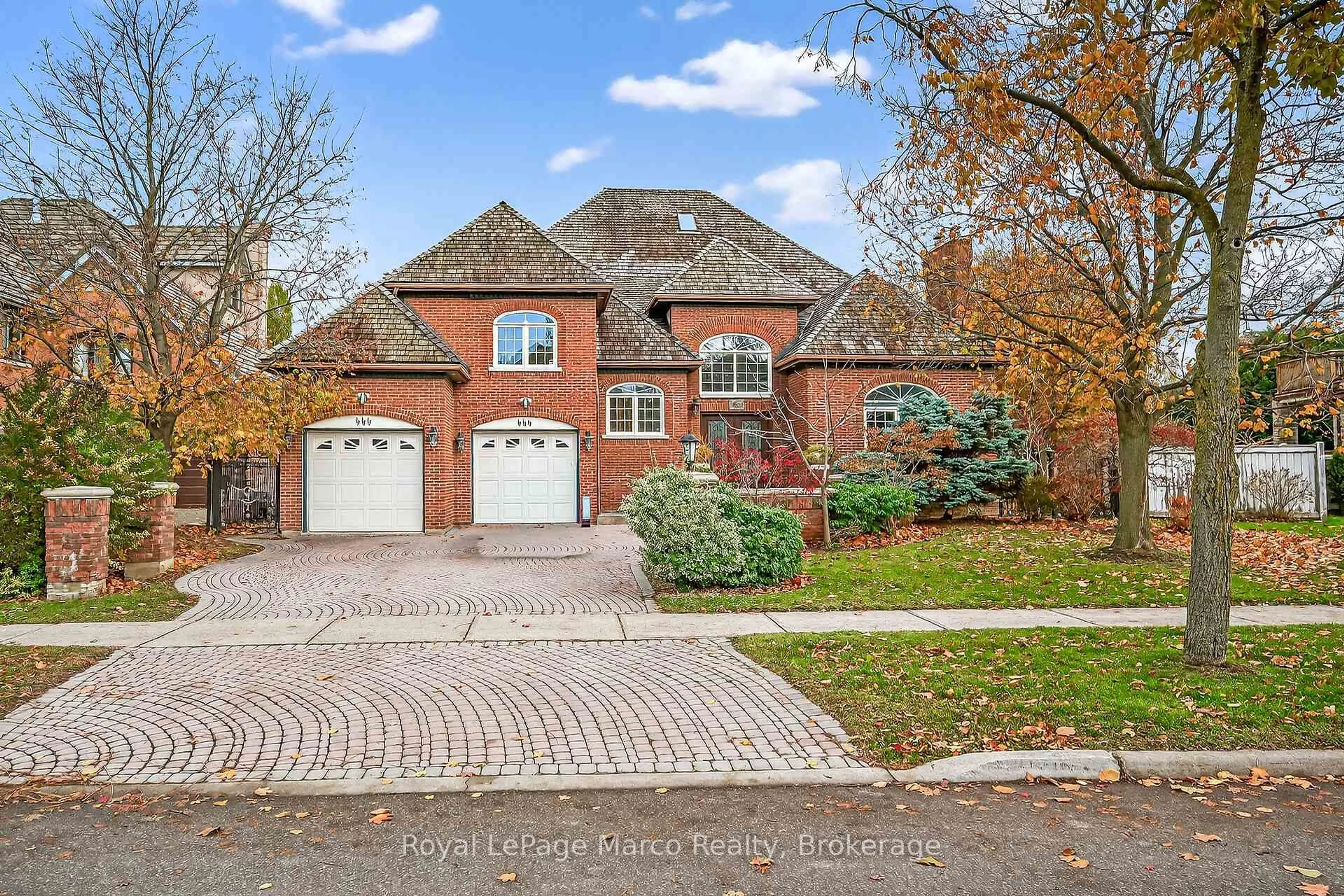 Home with brick exterior material, street for 5089 Forest Hill Dr, Mississauga Ontario L5M 5A2
