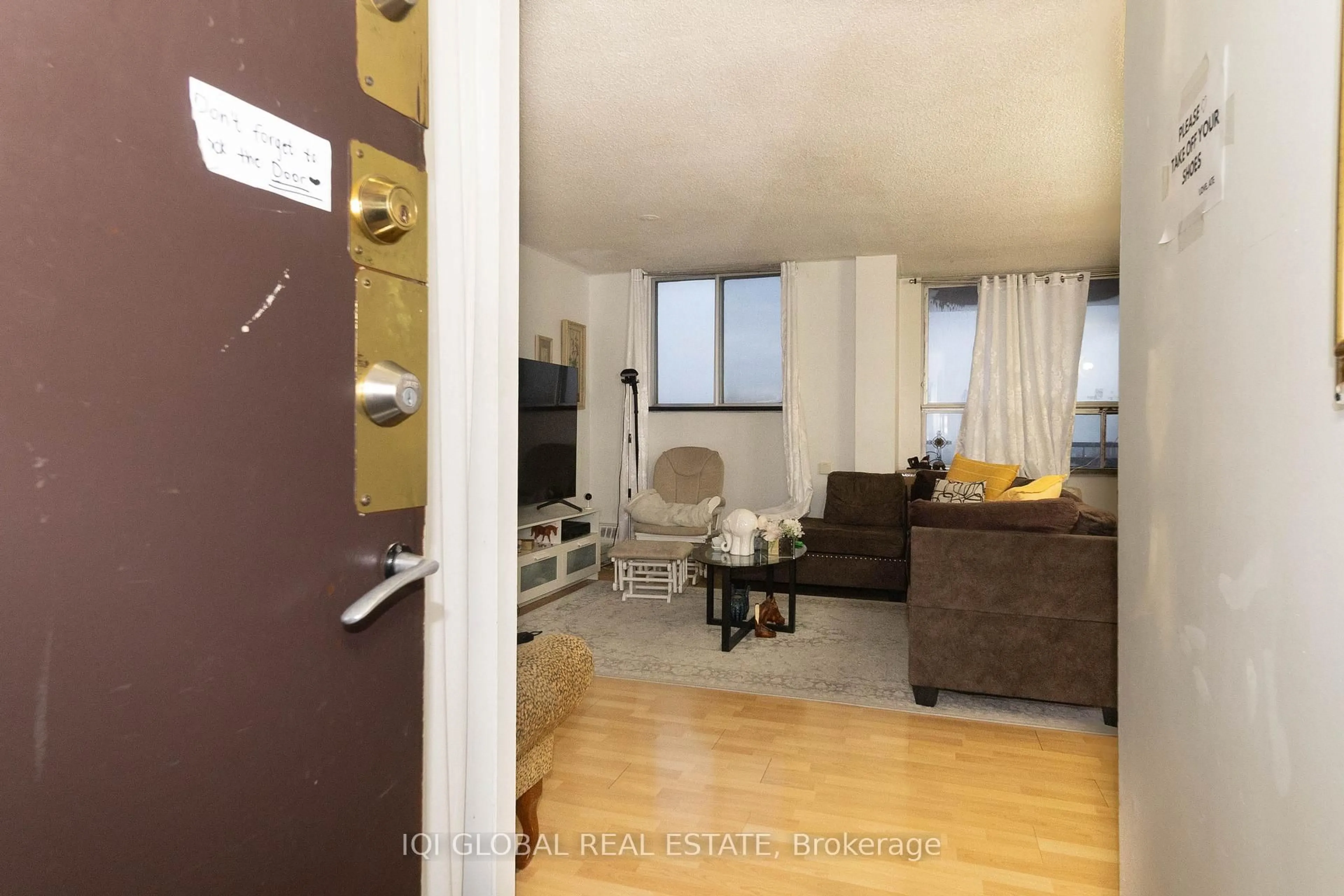 A pic of a room for 50 Lotherton Ptwy #1115, Toronto Ontario M6B 2G8