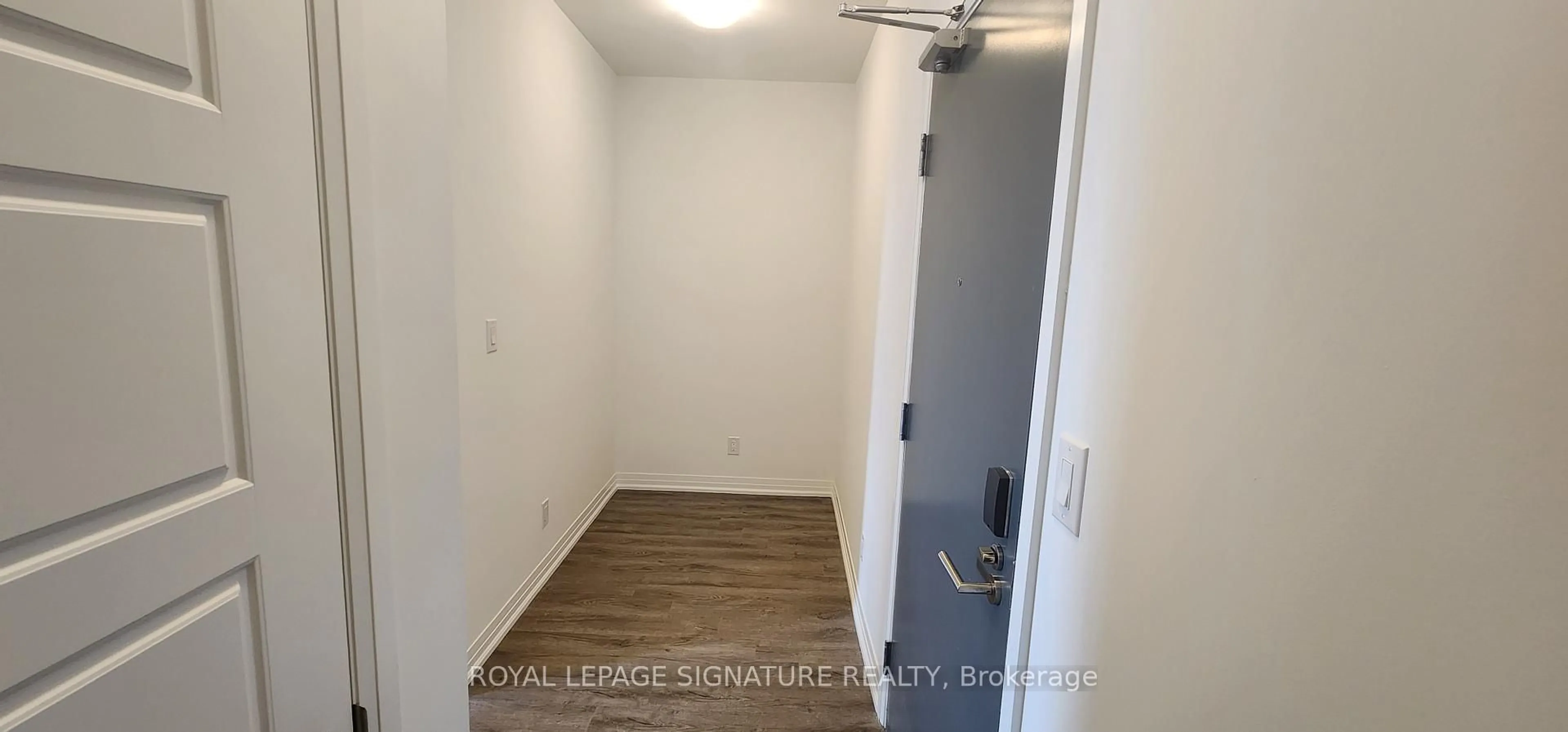 A pic of a room for 3285 Carding Mill Tr #404, Oakville Ontario L6M 5P7