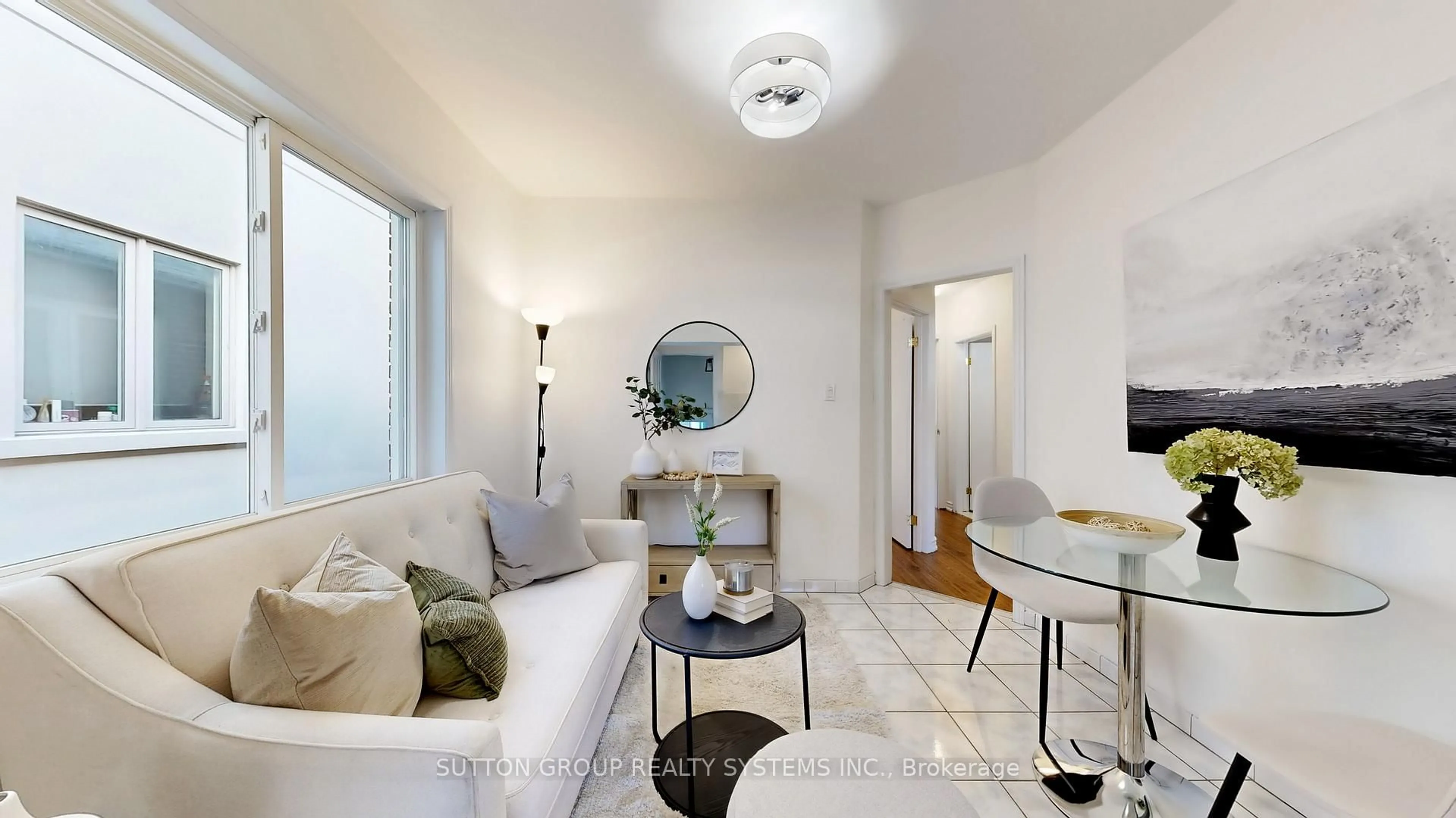 Living room with furniture, unknown for 19 Montcalm Ave, Toronto Ontario M6E 4N5