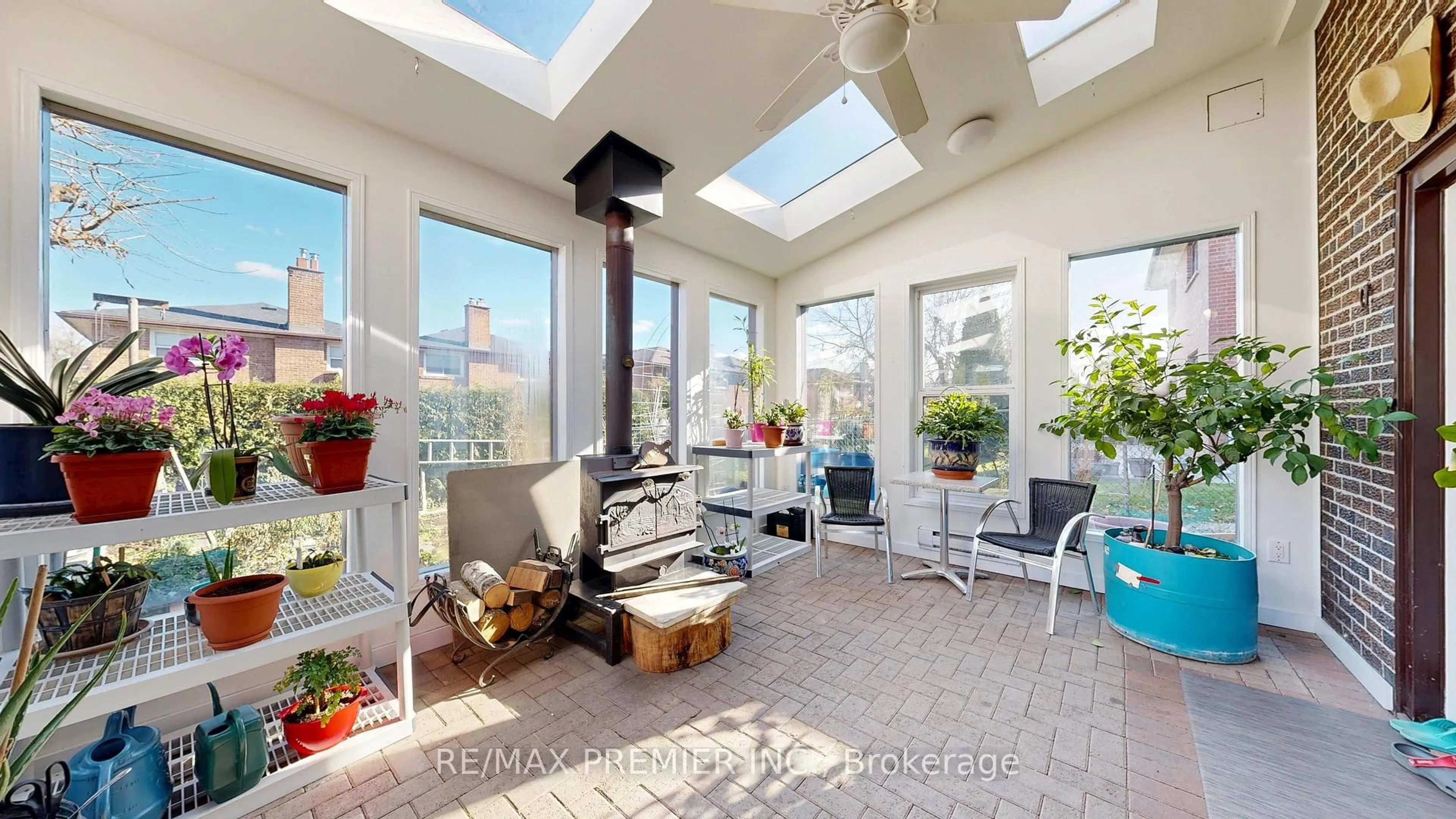 Unknown for 87 Aviemore Dr, Toronto Ontario M9L 2L9