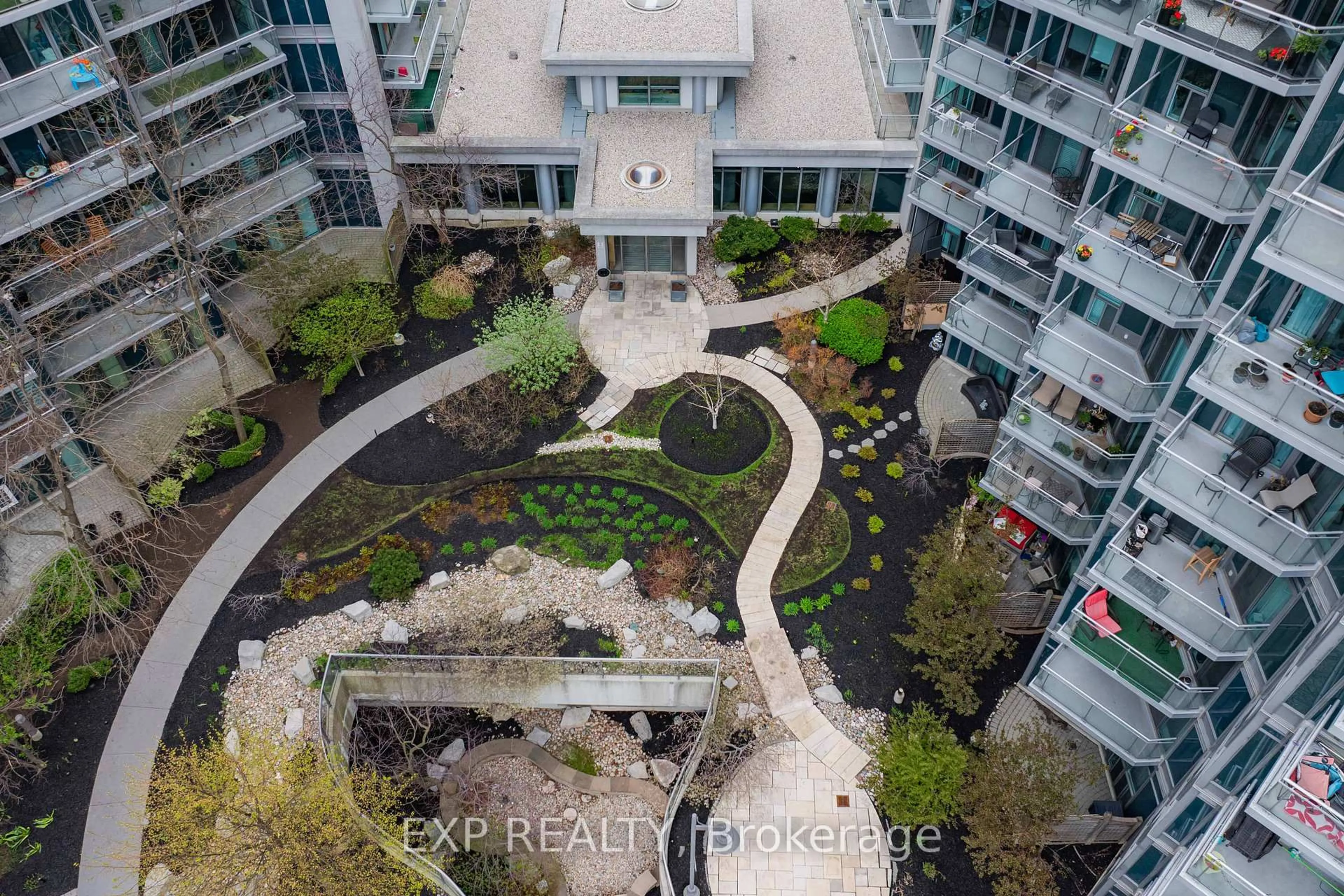 A pic from outside/outdoor area/front of a property/back of a property/a pic from drone, city buildings view from balcony for 2119 Lakeshore Blvd #1003, Toronto Ontario M8V 7A1