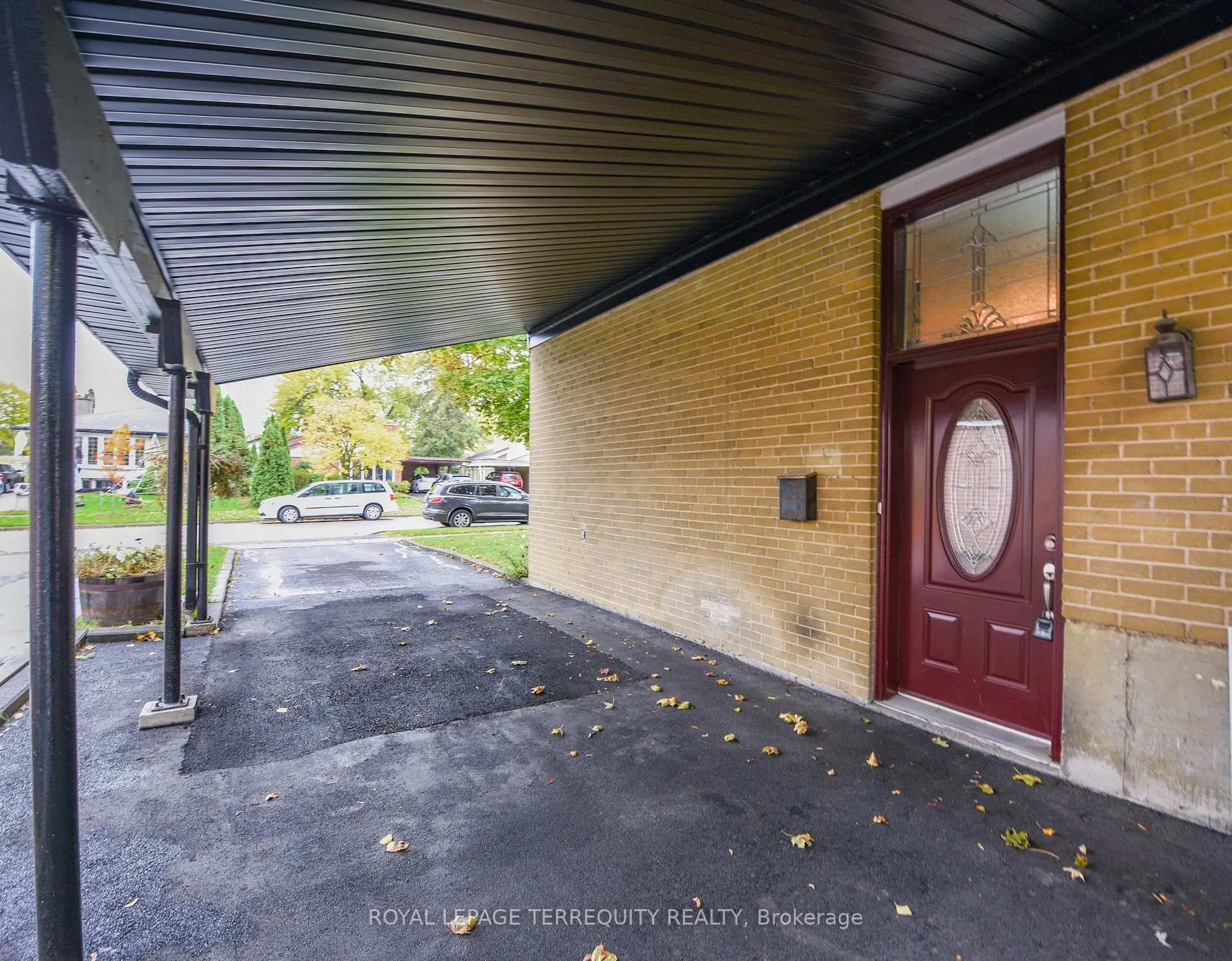 Unknown for 20 Hallow Cres, Toronto Ontario M9W 2V9