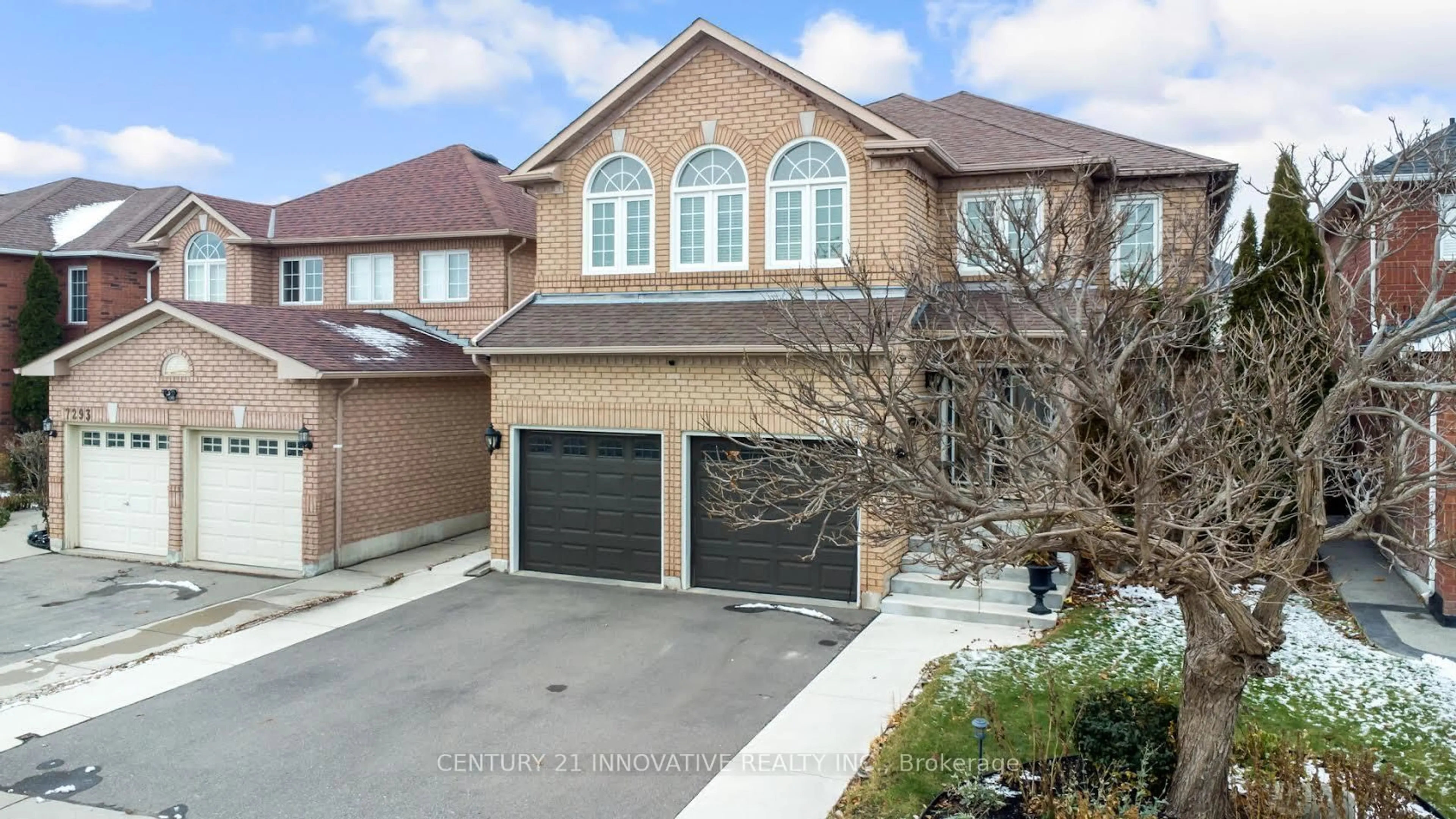 Home with brick exterior material, street for 7289 Terragar Blvd, Mississauga Ontario L5N 7L8