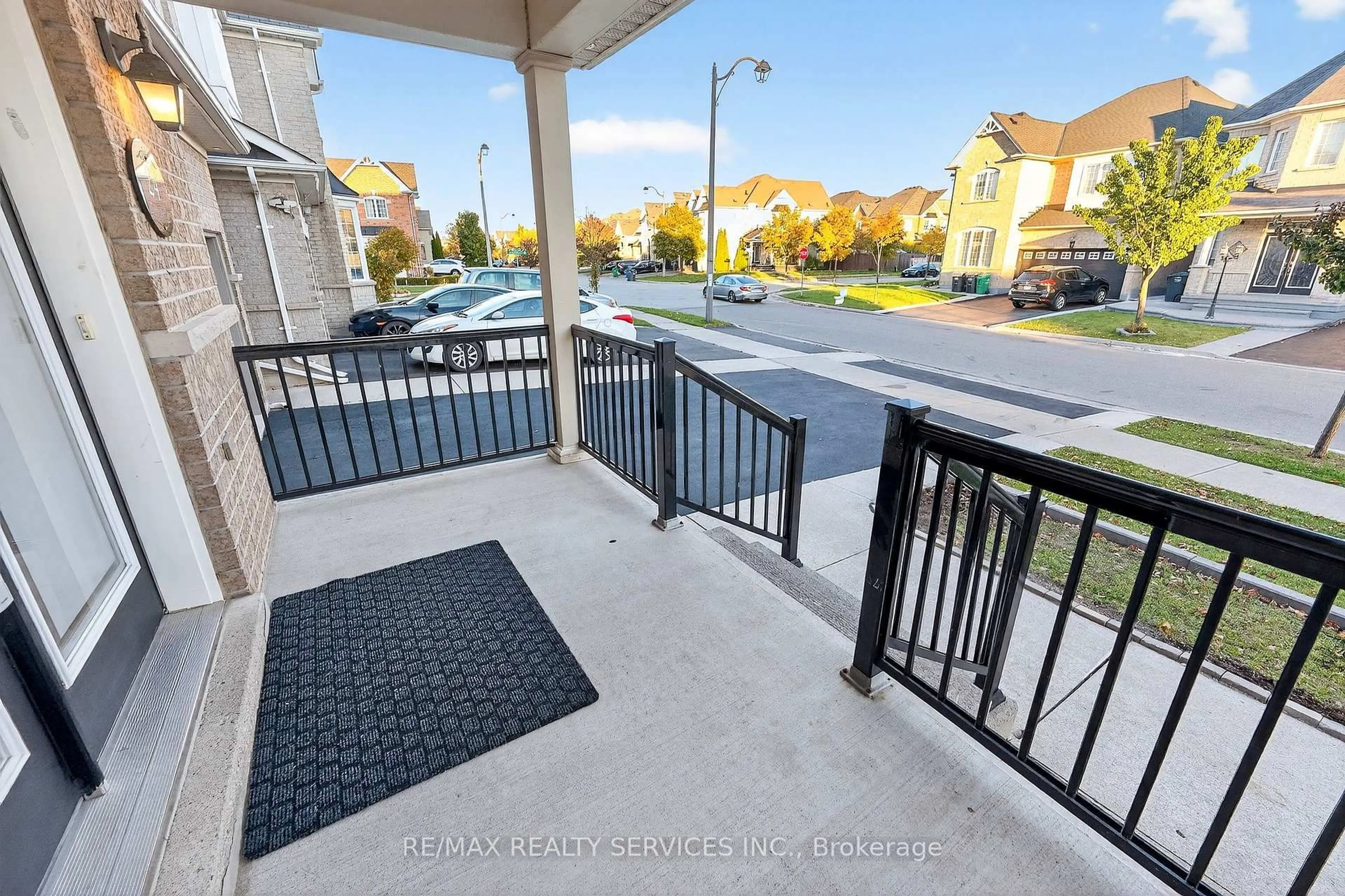 Patio, unknown for 24 Addiscott St, Brampton Ontario L6R 0X8