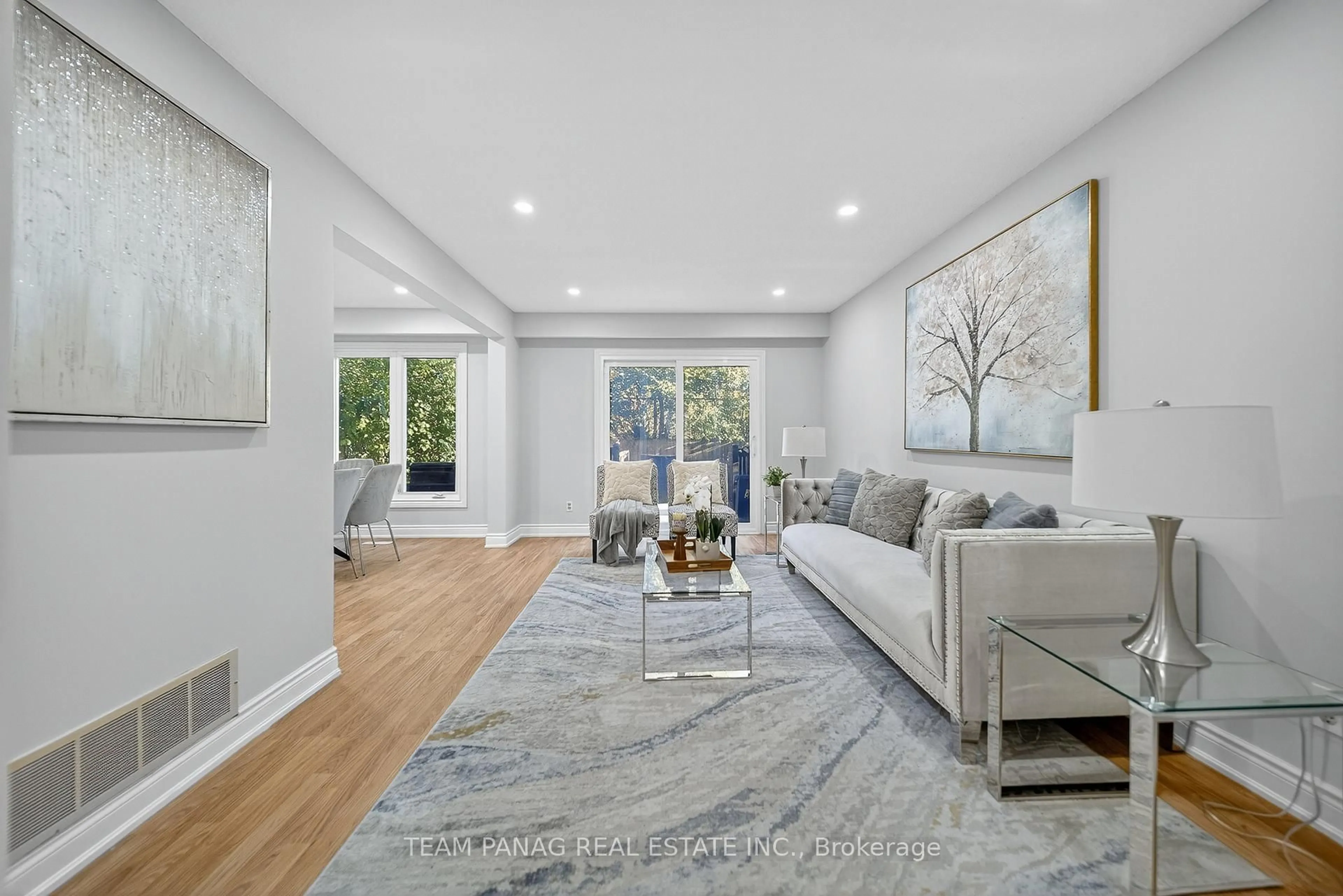 Living room with furniture, unknown for 119 Harold St, Brampton Ontario L6Y 1E8