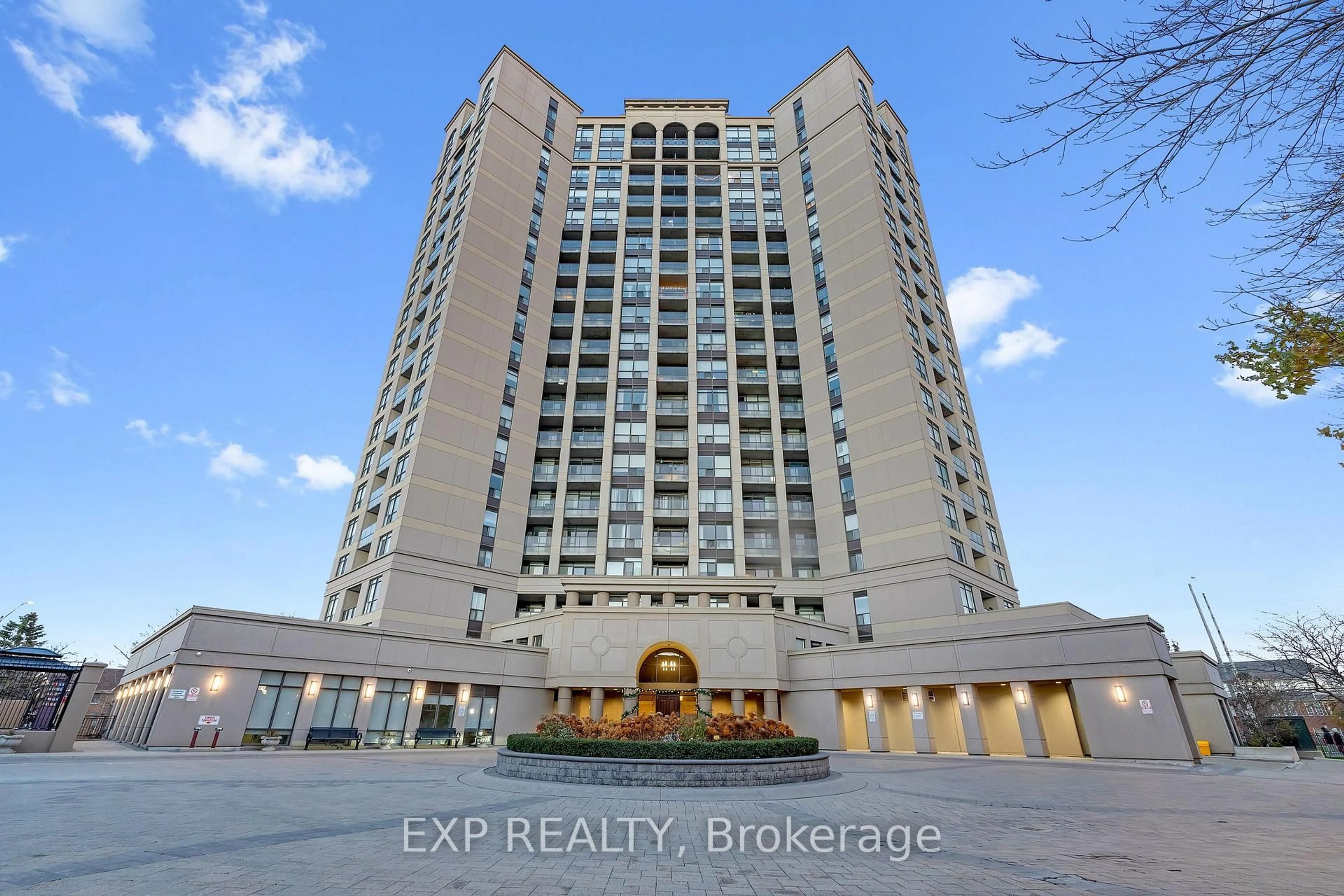 Indoor foyer for 220 Forum Dr #1009, Mississauga Ontario L4Z 4K1