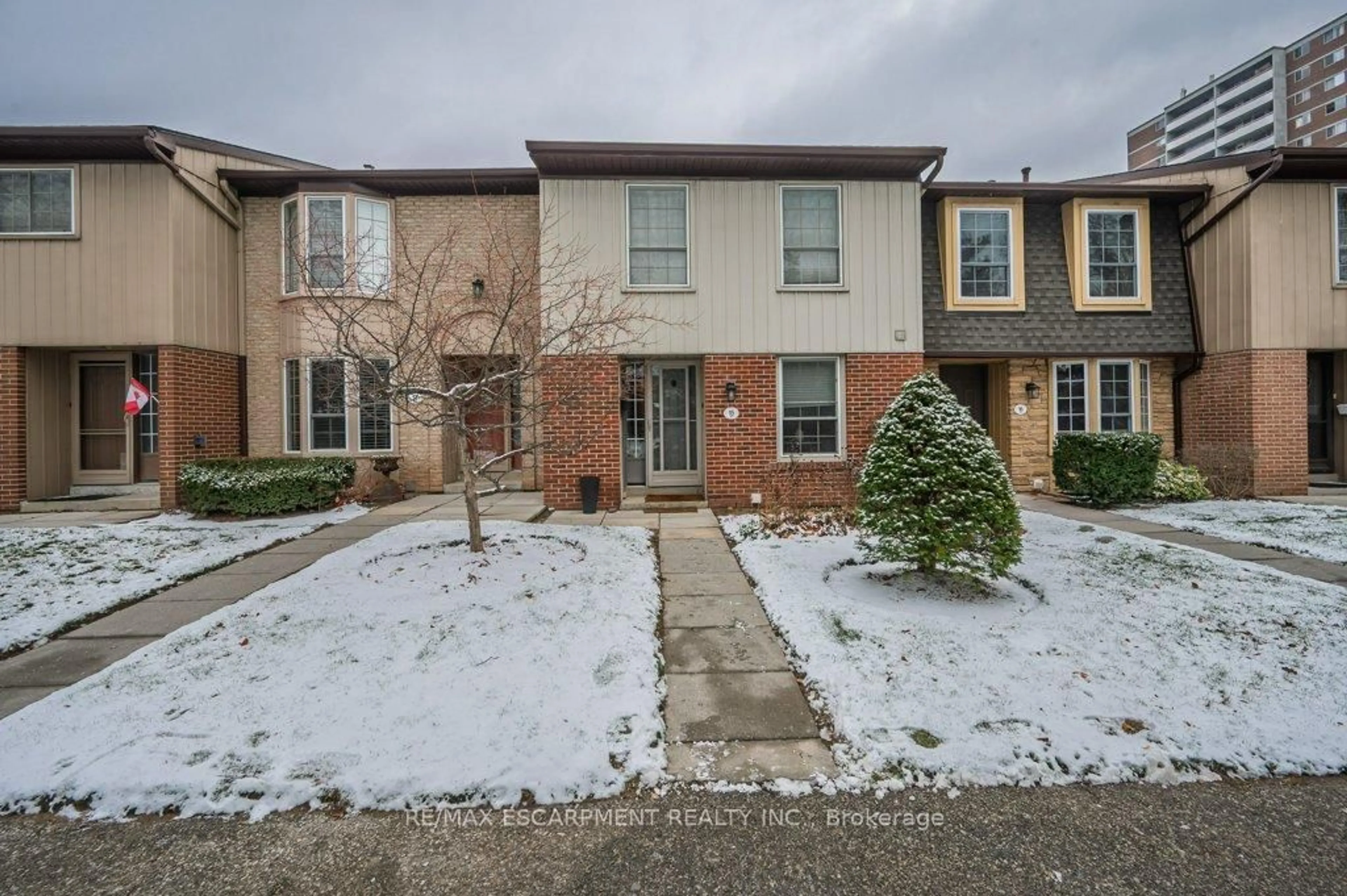 Unknown for 565 Guelph Line #15, Burlington Ontario L7R 3M5