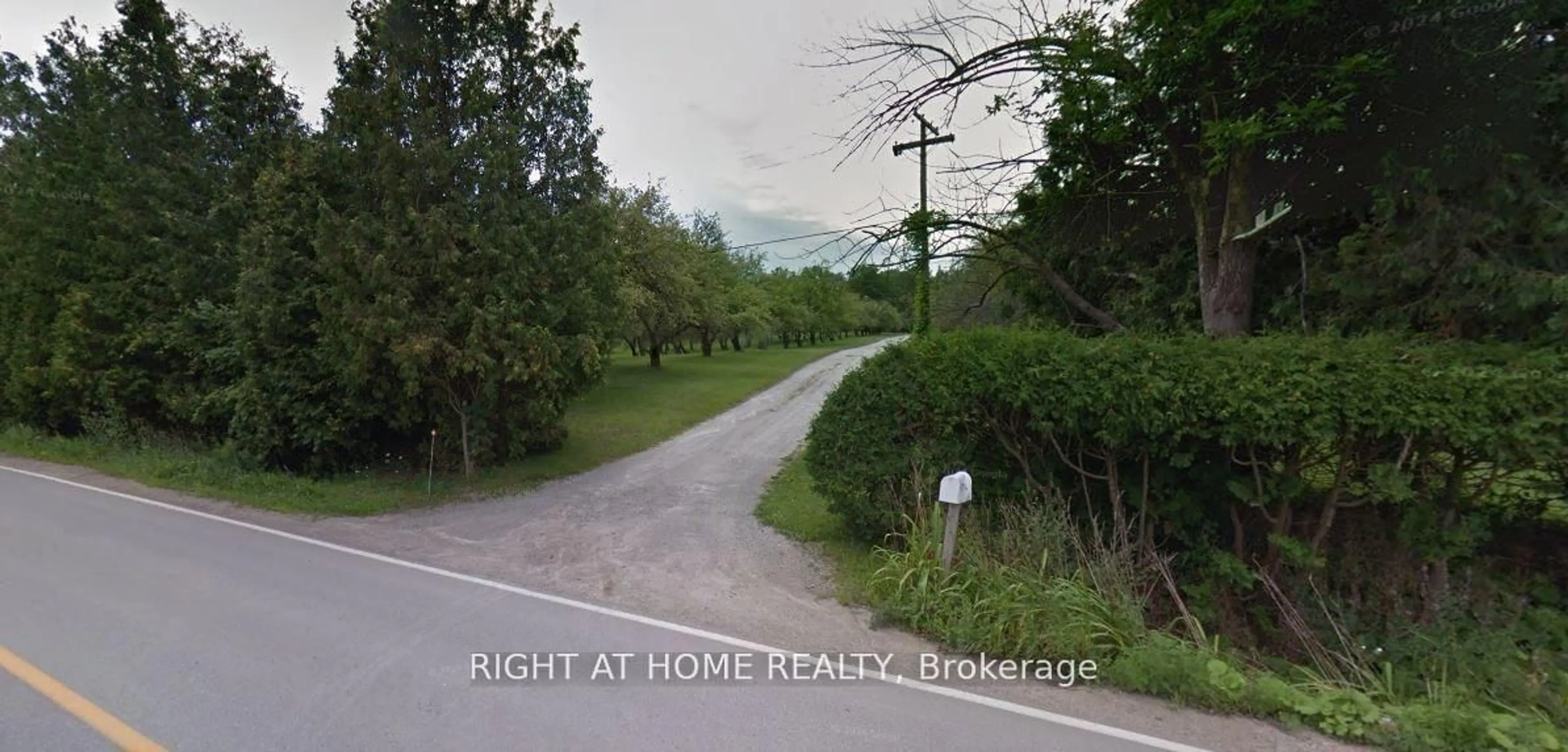 Blurry image for 8774 Creditview Rd, Brampton Ontario L6Y 0G4