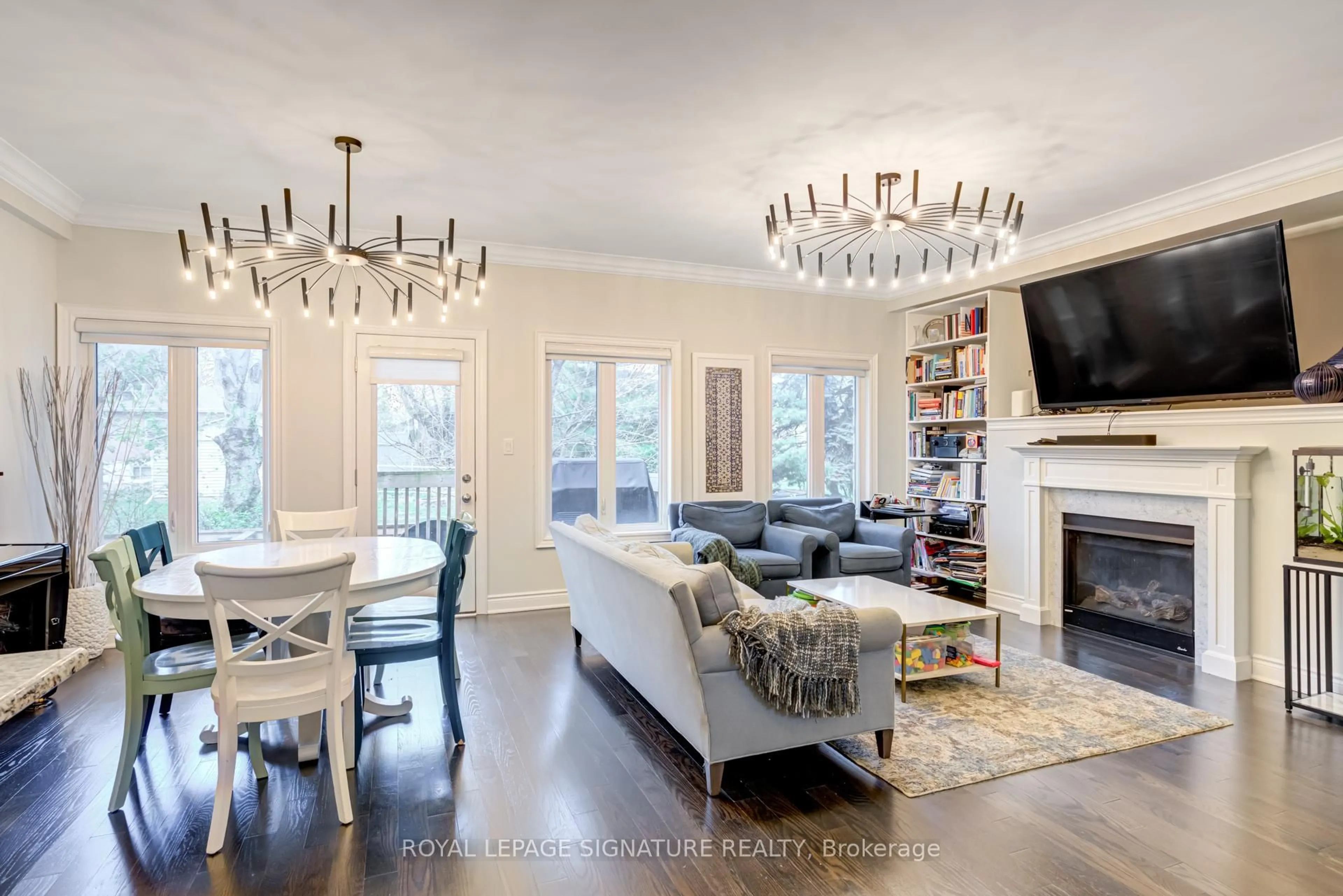 Living room with furniture, wood/laminate floor for 1223 Azinger Lane, Mississauga Ontario L5E 0A7
