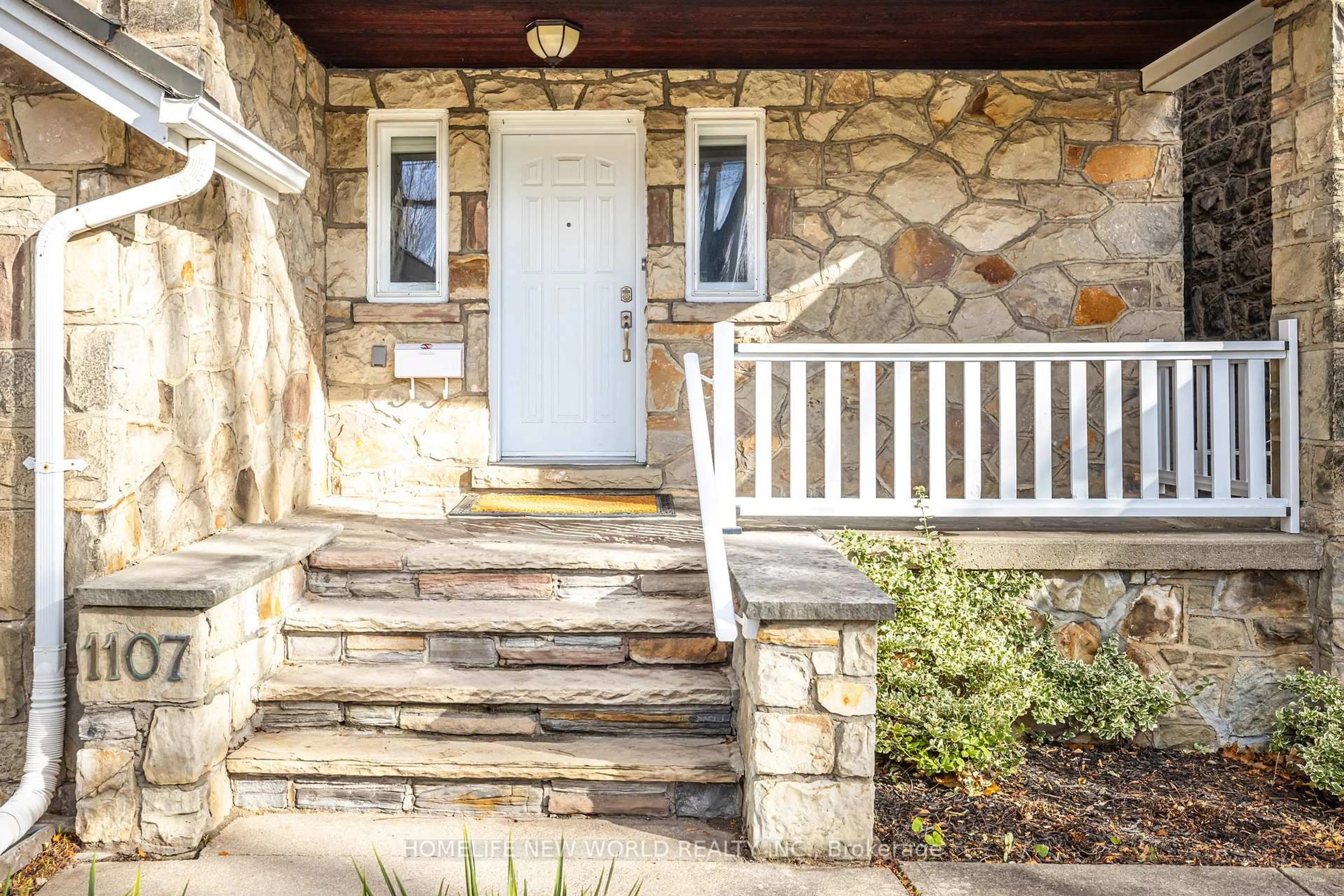 Unknown for 1107 Royal York Rd, Toronto Ontario M8X 2G8