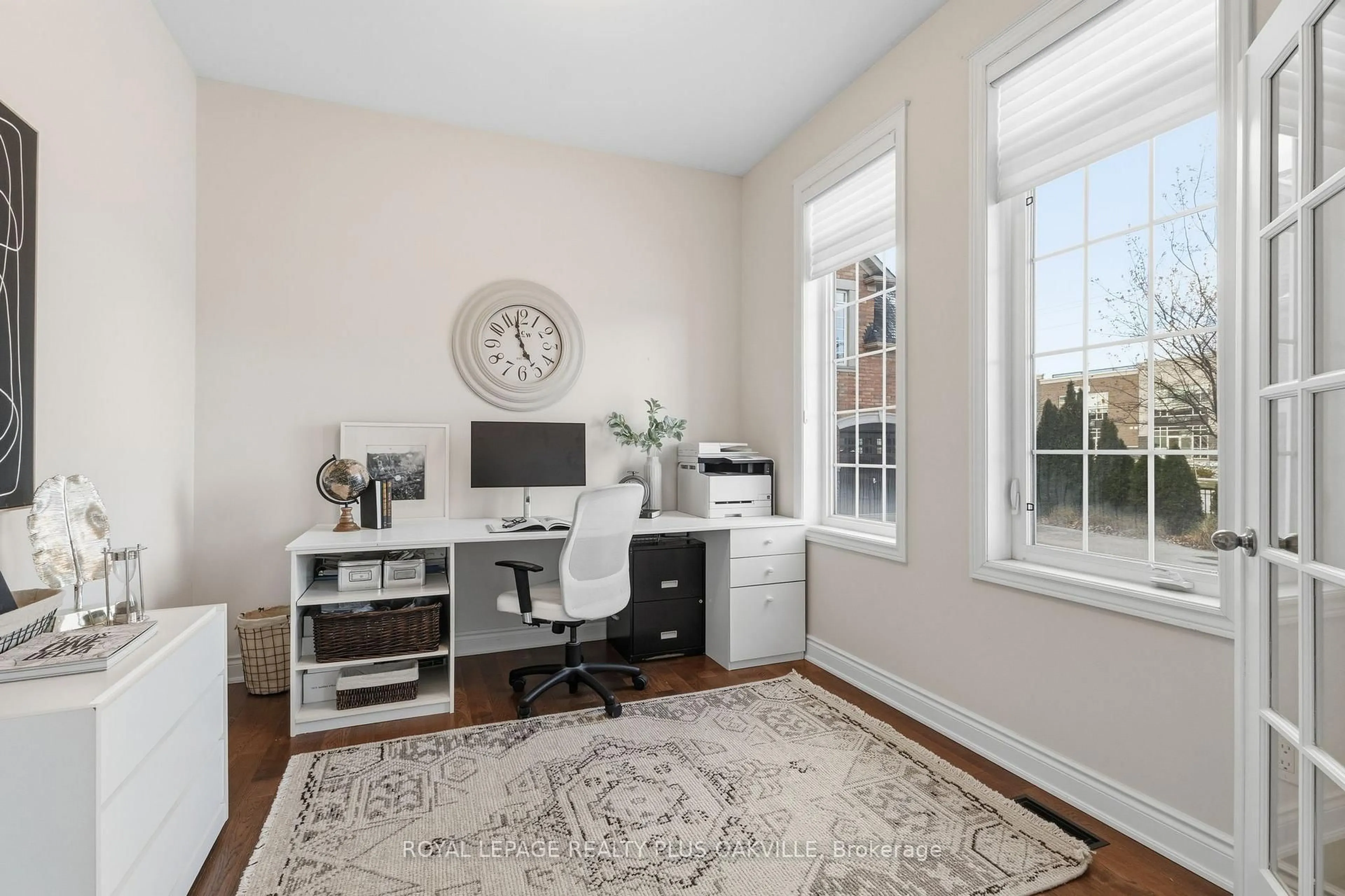 A pic of a room for 3488 Rebecca St, Oakville Ontario L6L 6X9