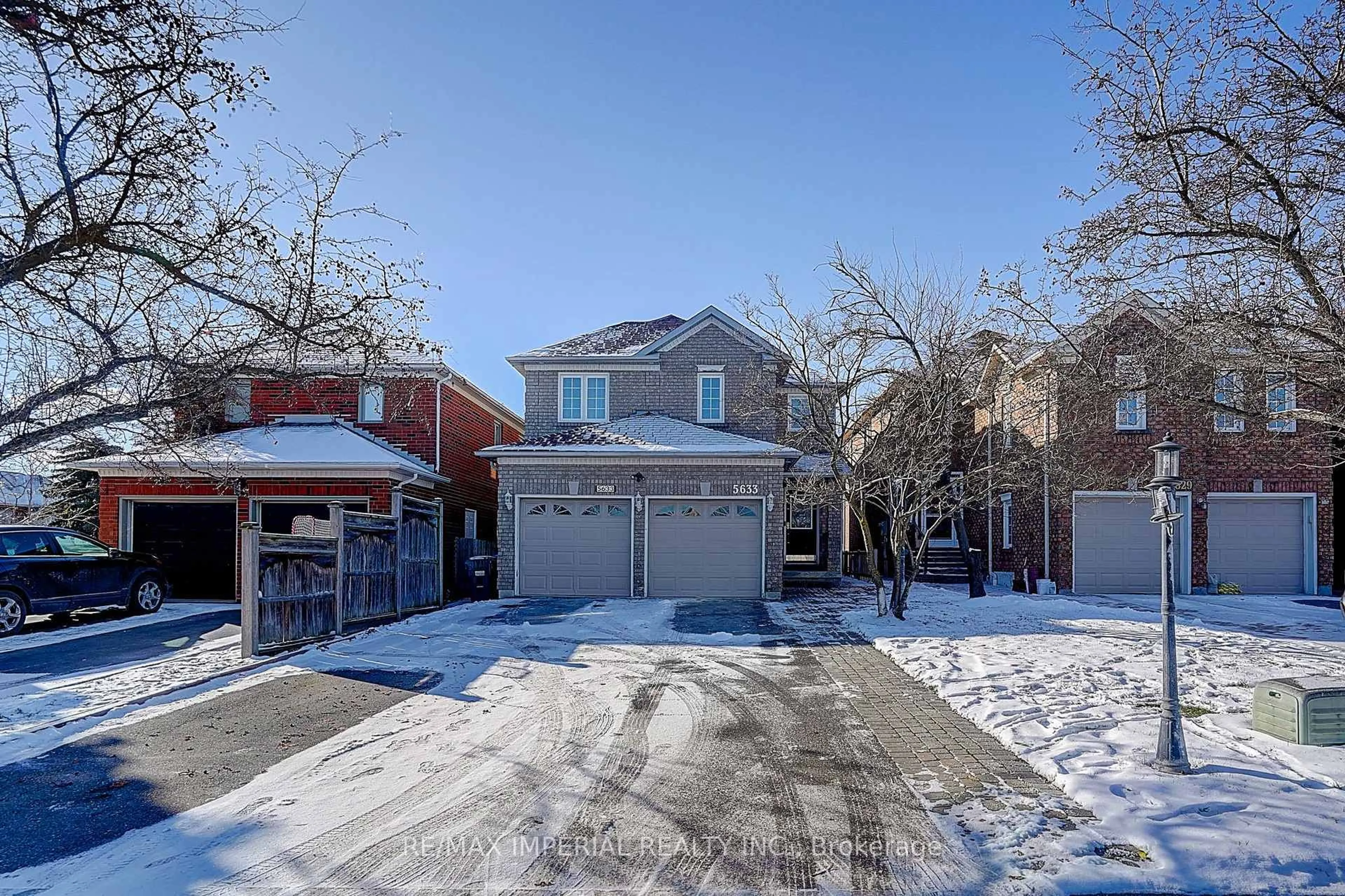 Home with brick exterior material, street for 5633 Haddon Hall Road, Mississauga Ontario L5M 5G3