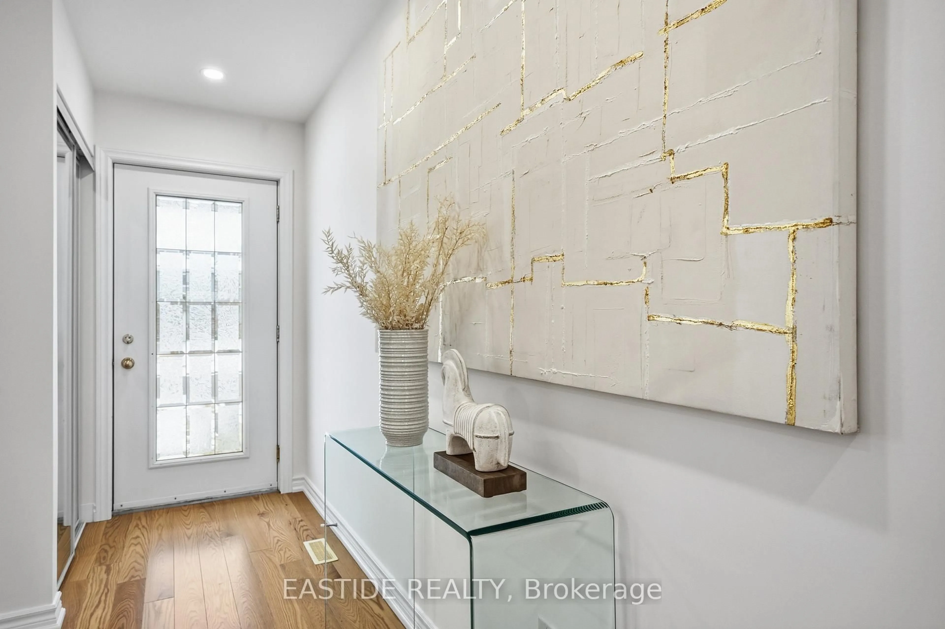 Indoor entryway for 2909 Salerno Cres, Mississauga Ontario L5N 1T3