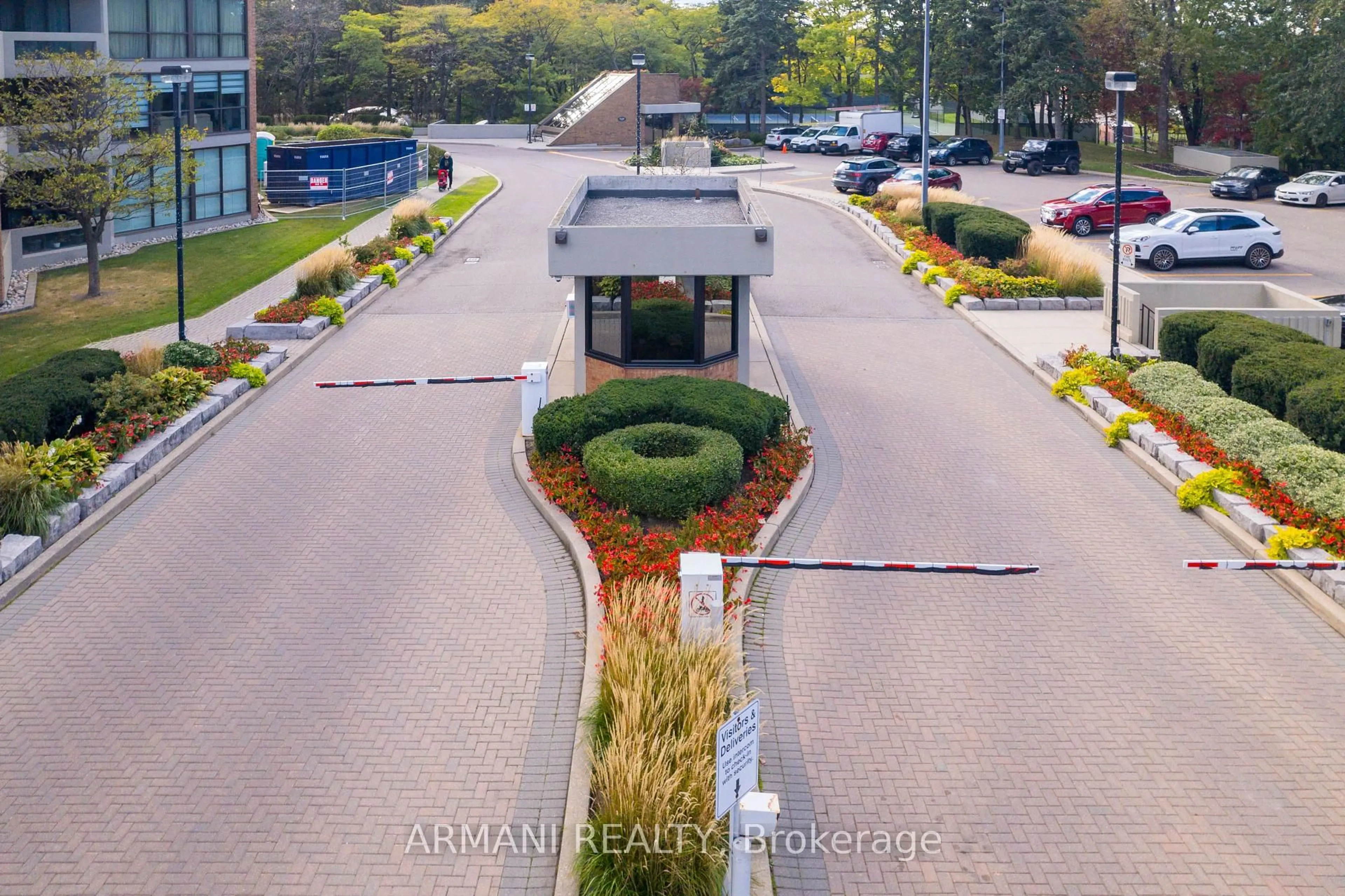 A pic from outside/outdoor area/front of a property/back of a property/a pic from drone, street for 2000 Islington Ave #1611, Toronto Ontario M9P 3S7