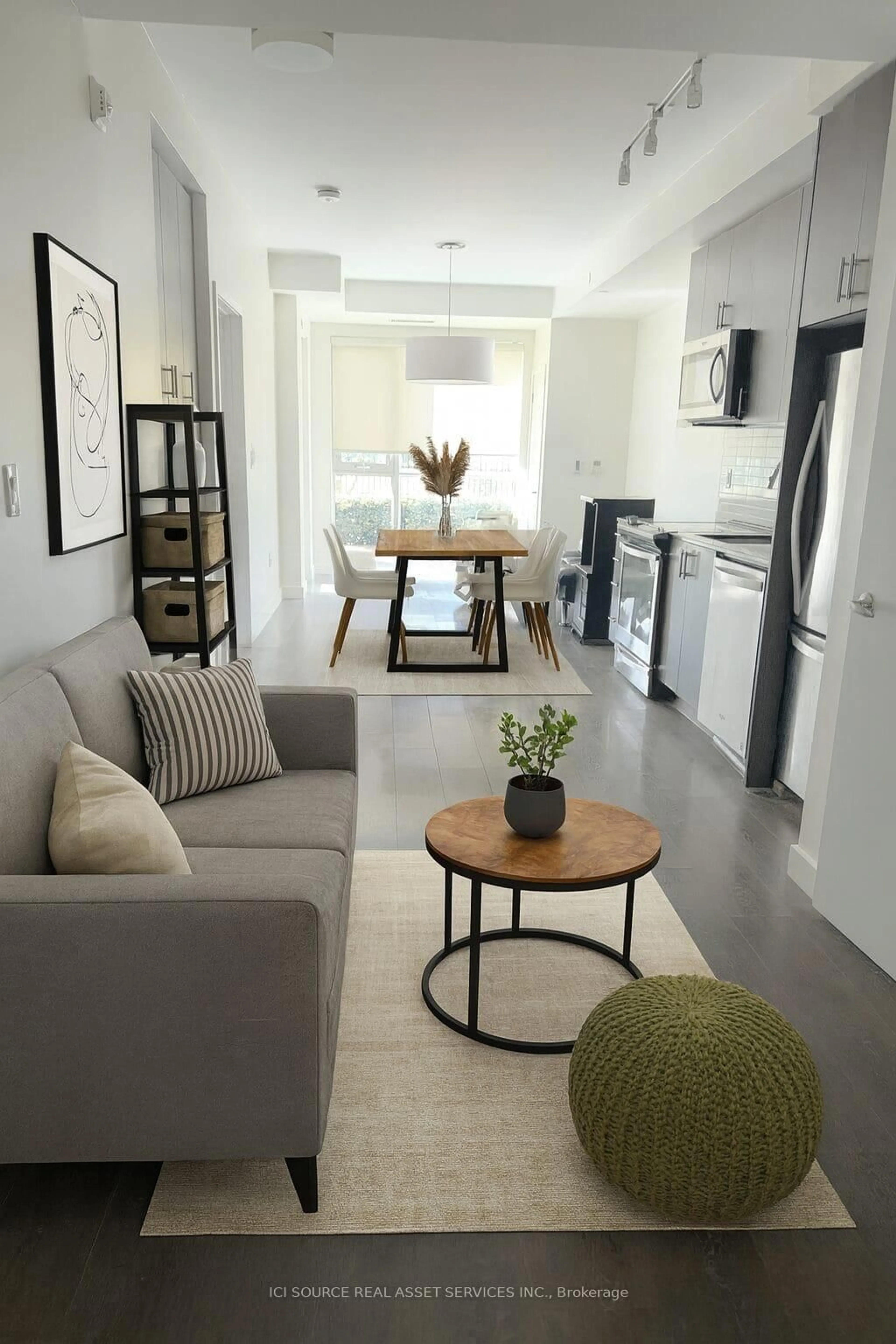 Living room with furniture, unknown for 210 Sabina Dr #104, Oakville Ontario L6H 7C3