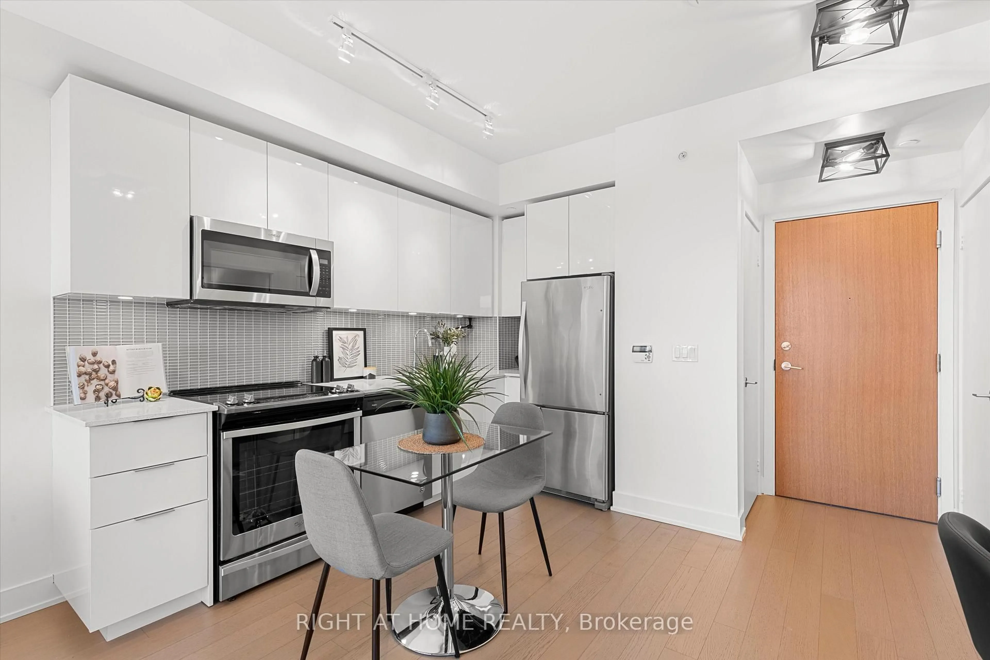 Standard kitchen, unknown for 30 Shore Breeze Dr #4415, Toronto Ontario M8V 0J1