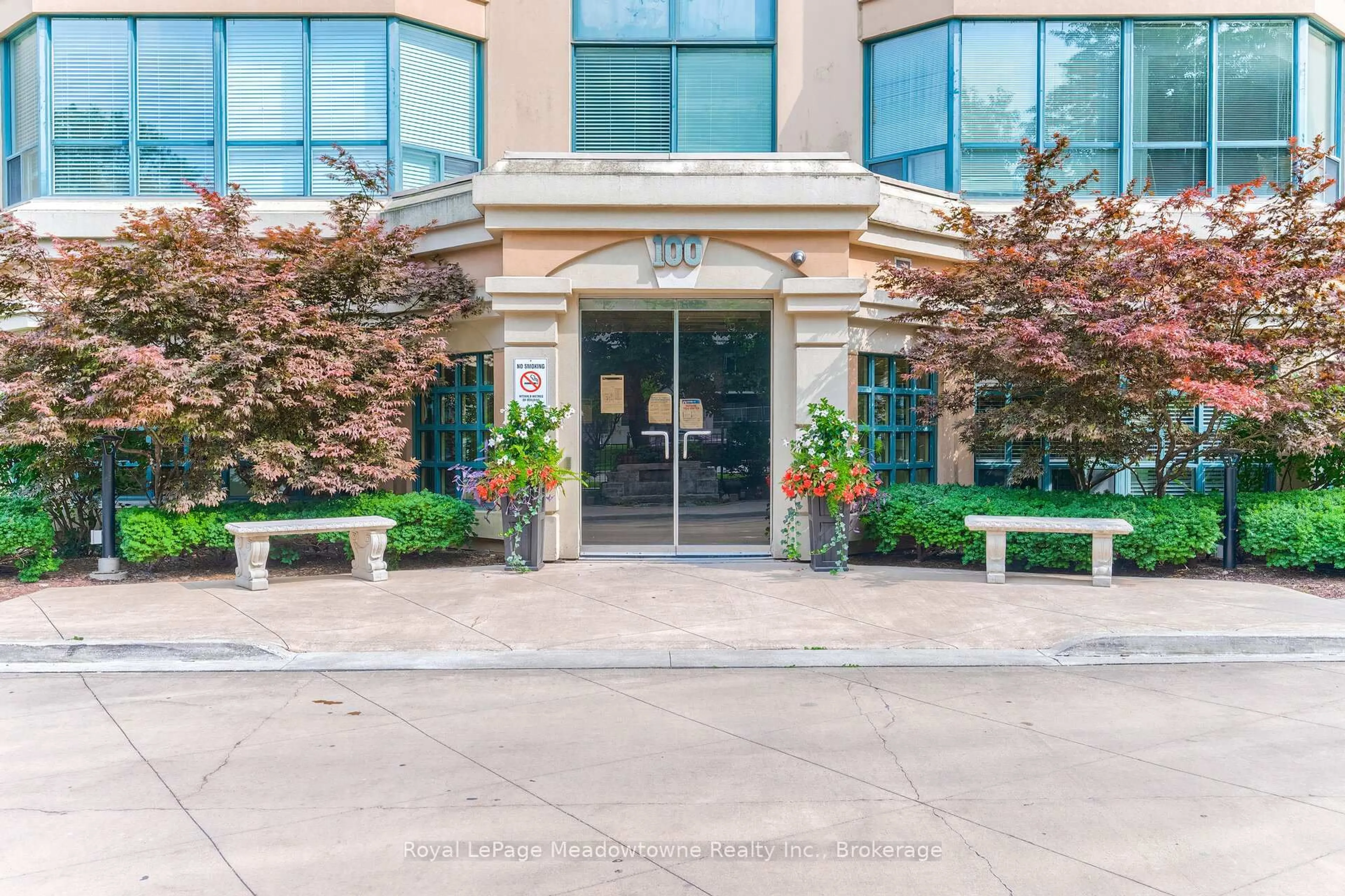 Unknown for 100 Millside Dr #1003, Milton Ontario L9T 5E2