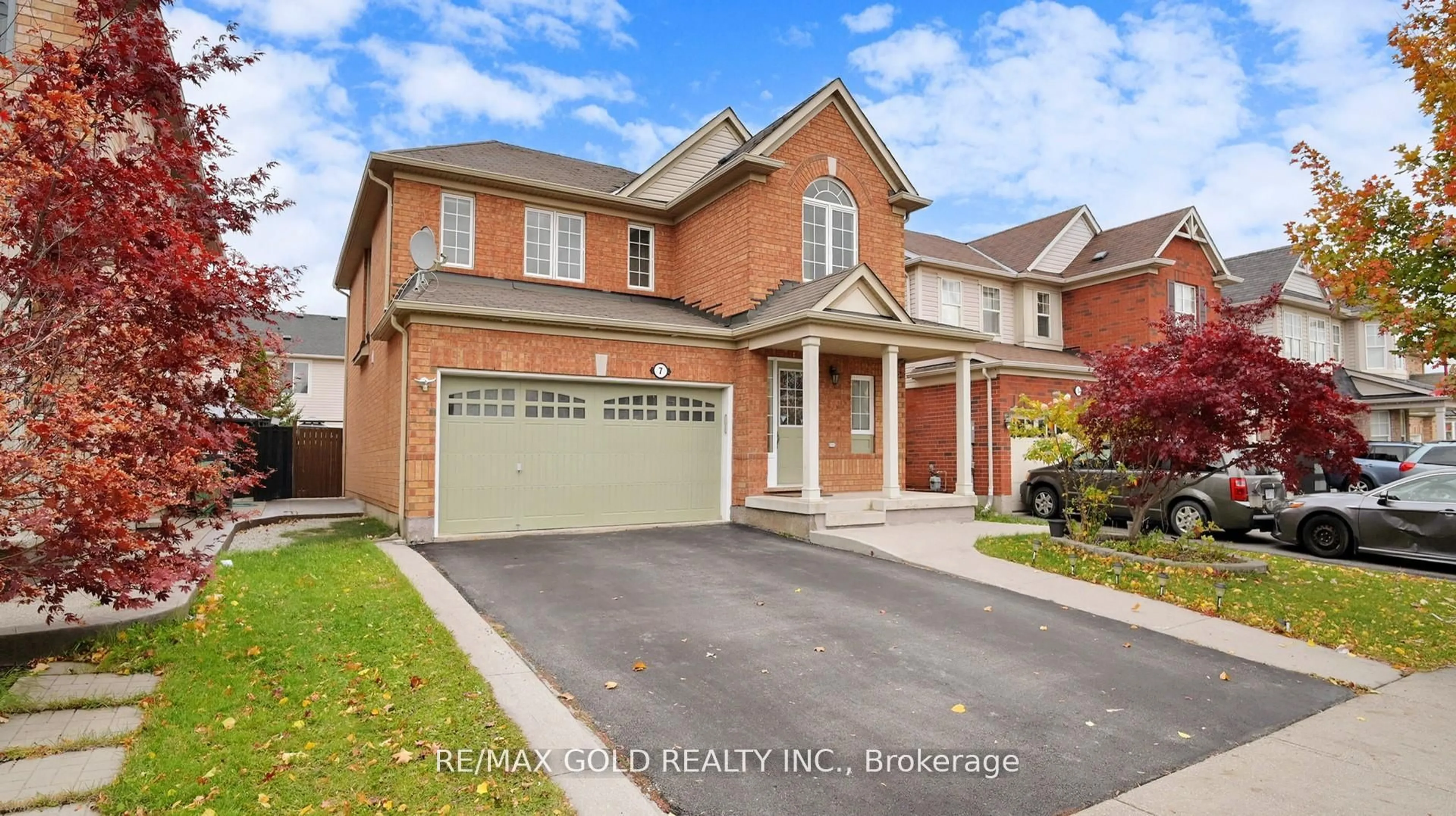 Home with brick exterior material, street for 7 Chudleigh Ave, Brampton Ontario L6X 0N1