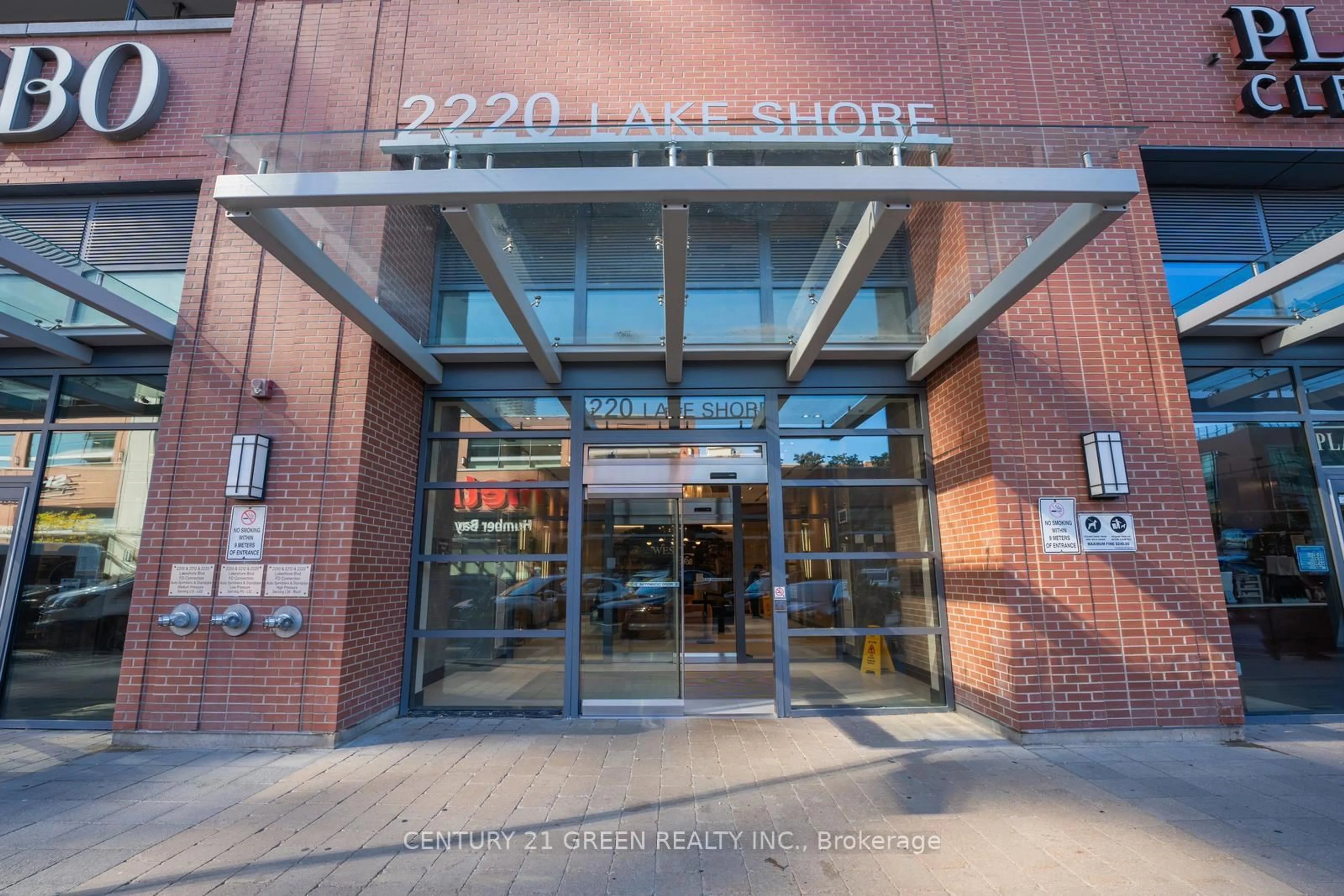 Indoor foyer for 2220 Lake Shore Blvd #1707, Toronto Ontario M8V 0C1