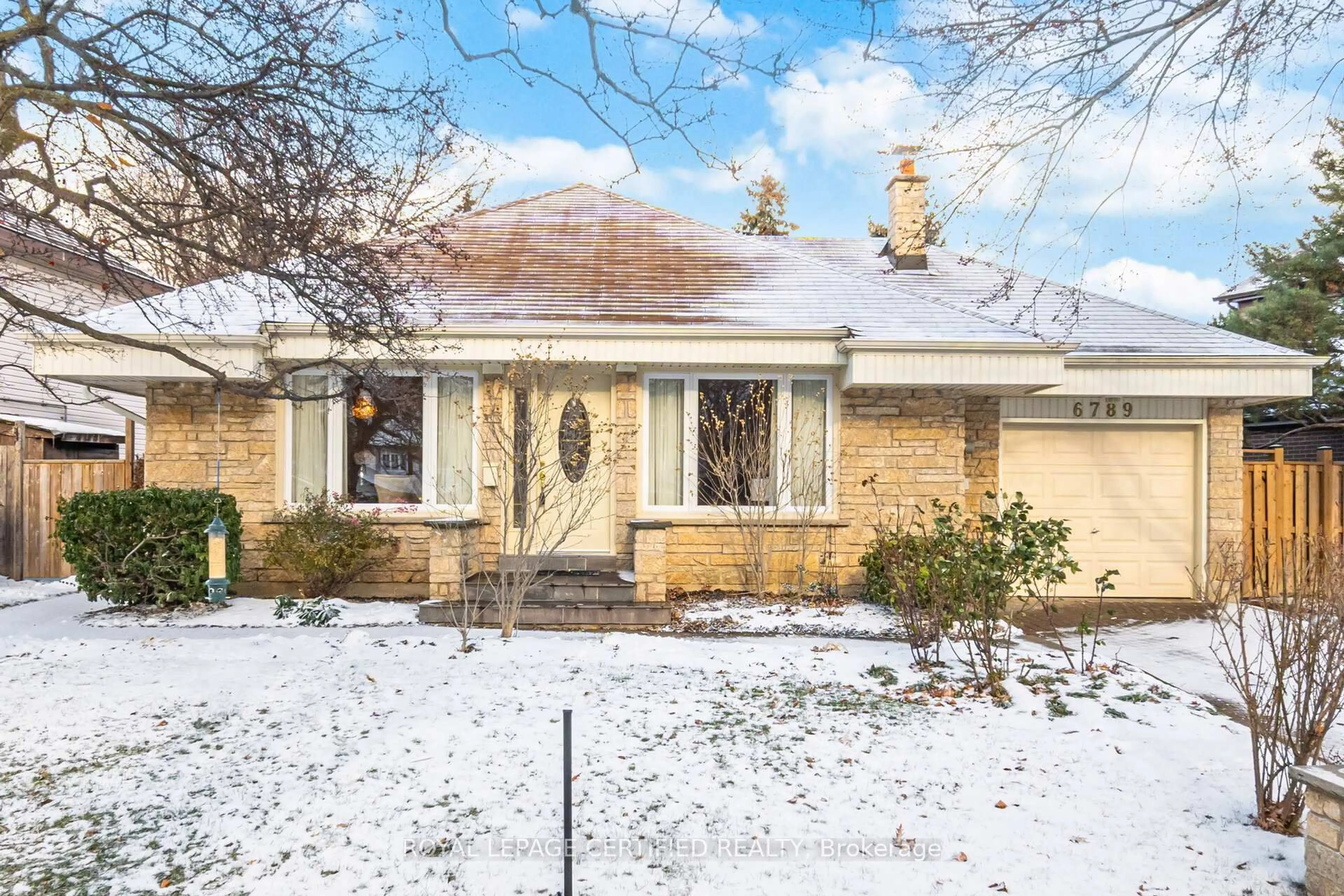 Home with brick exterior material, street for 6789 Shelter Bay Rd, Mississauga Ontario L5N 1T7