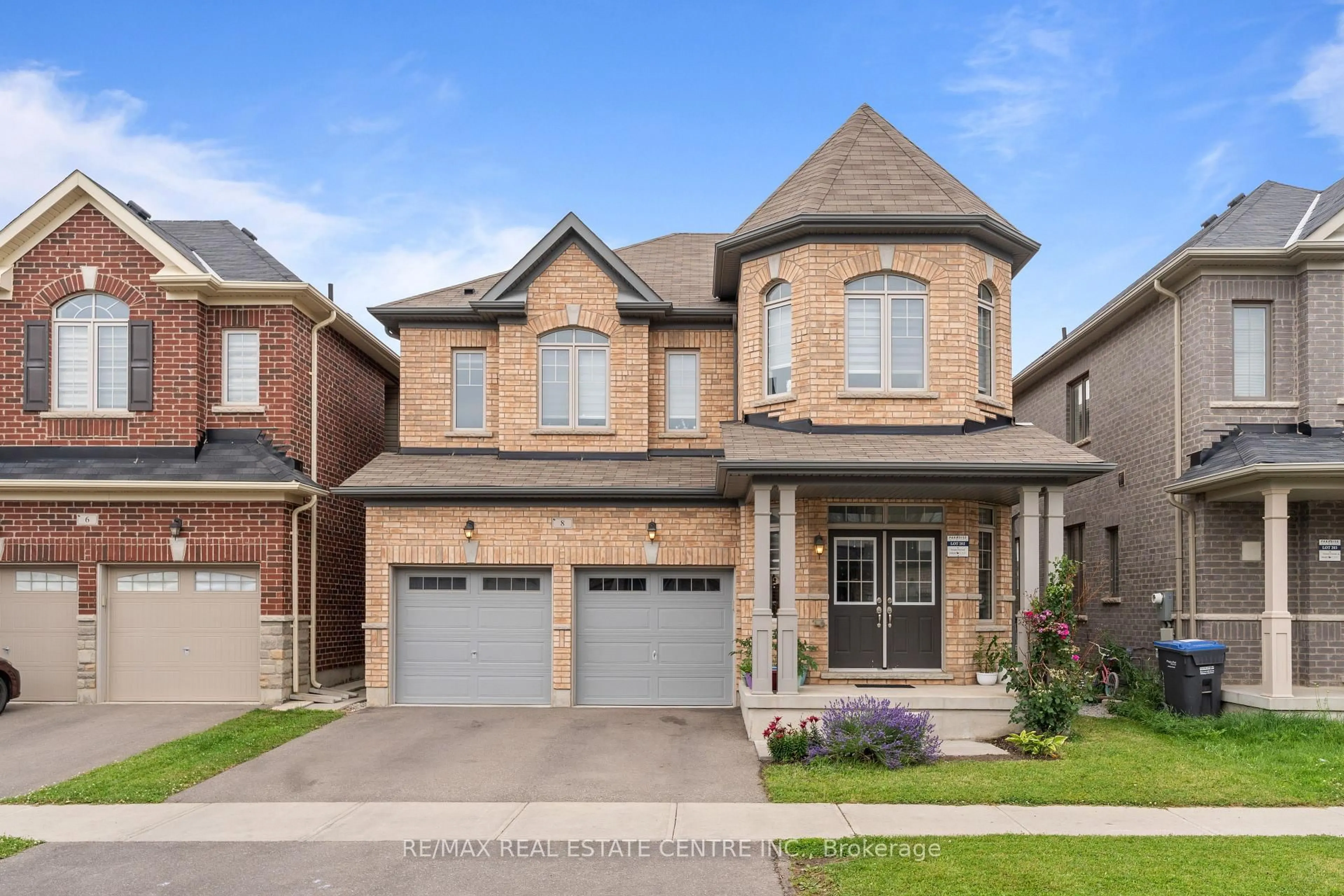 Home with brick exterior material, street for 8 Oconnor Cres, Brampton Ontario L7A 5A6