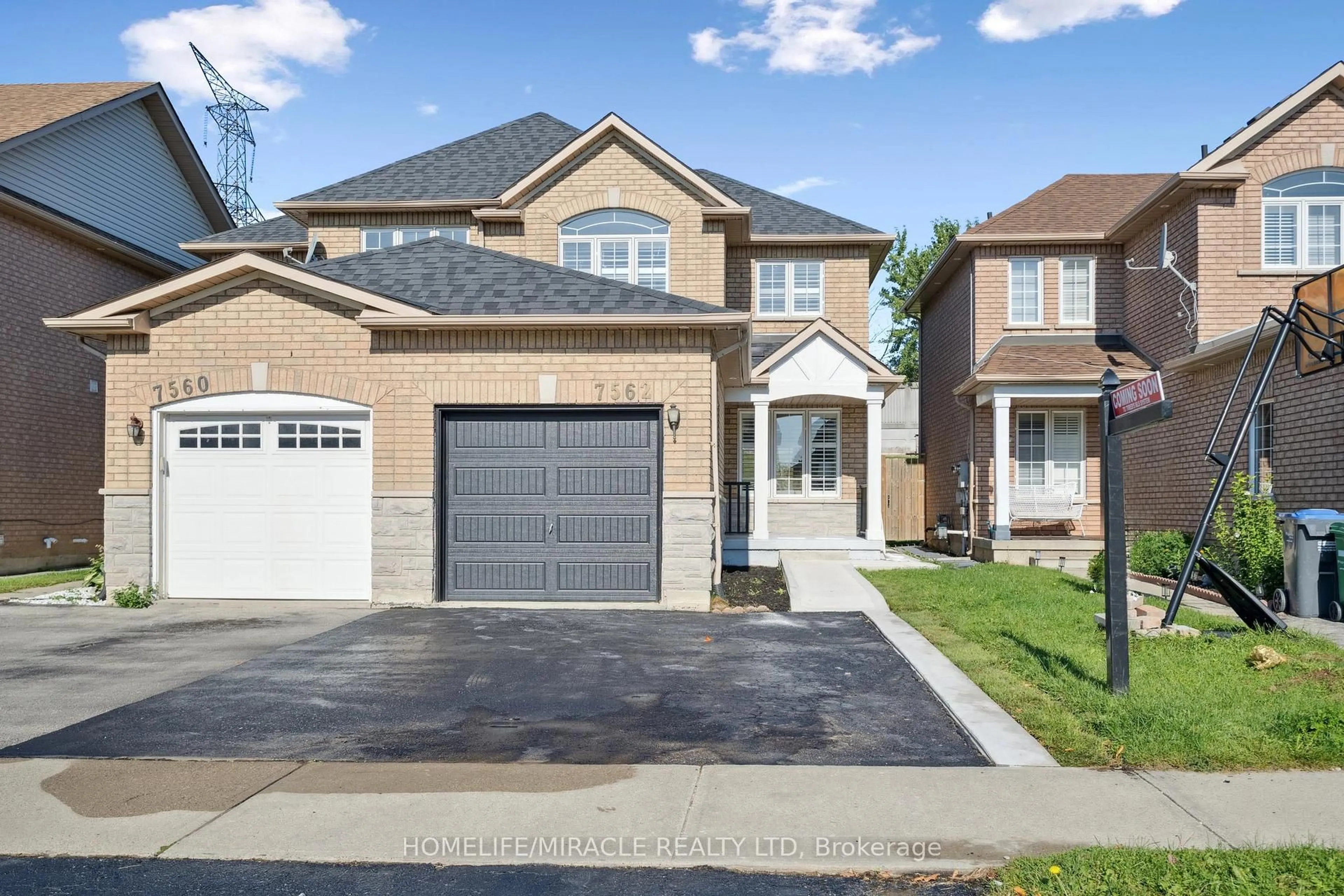 Home with brick exterior material, street for 7562 Black Walnut Tr, Mississauga Ontario L5N 8A9